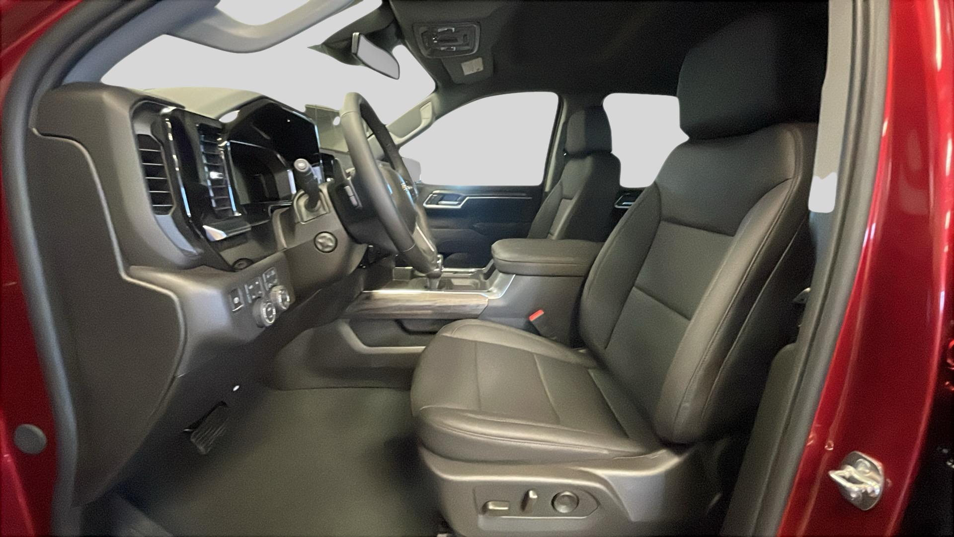 2026 Chevrolet Silverado 1500 LTZ photo 10