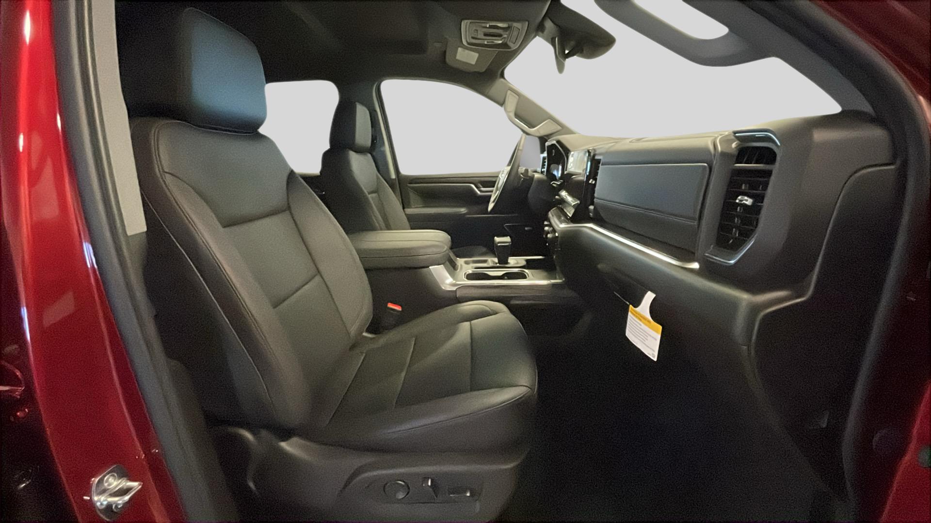 2026 Chevrolet Silverado 1500 LTZ photo 14