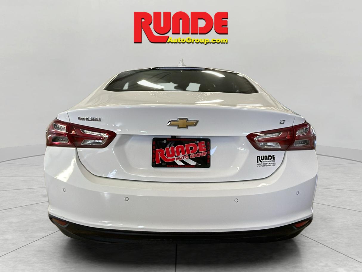 2022 Chevrolet Malibu 1LT photo 4