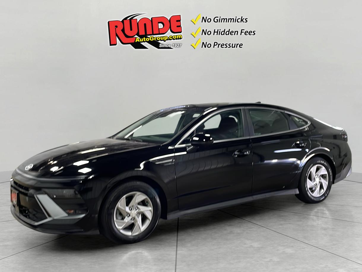 2025 Hyundai Sonata SE's photo
