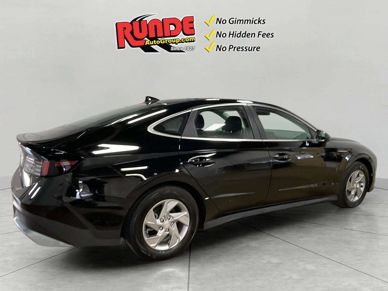 2025 Hyundai Sonata SE photo 3