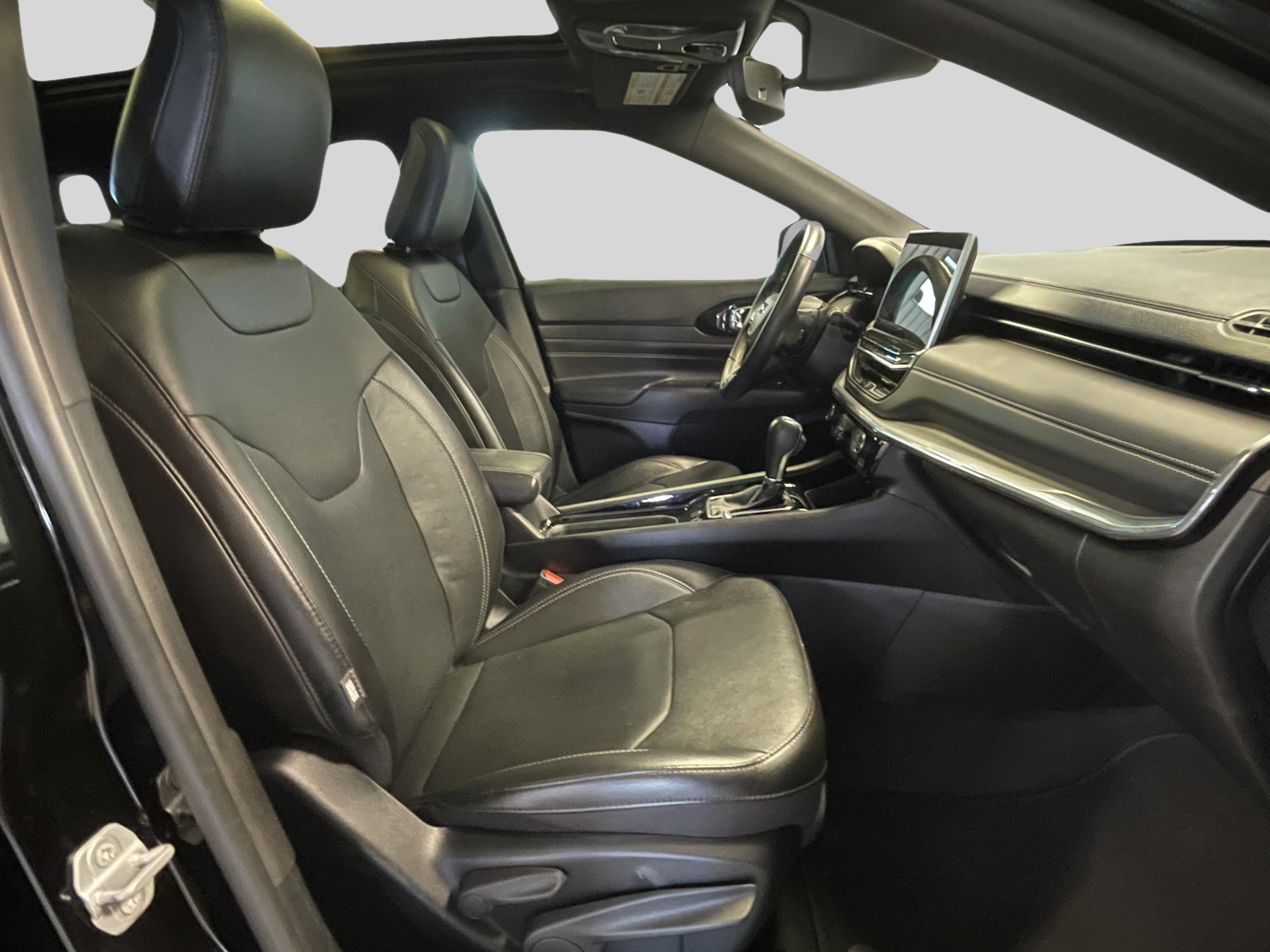 2022 Jeep Compass High Altitude photo 10