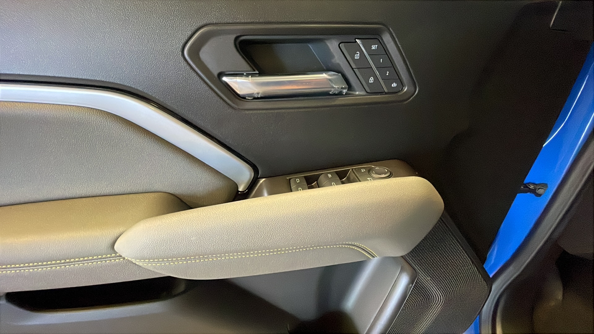 2026 Chevrolet Colorado ZR2 photo 9