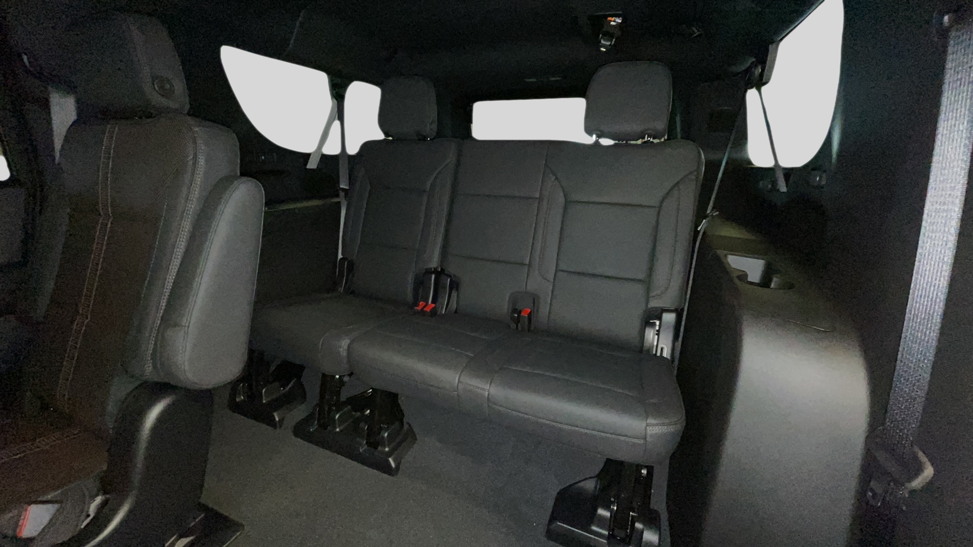 2026 Chevrolet Suburban High Country - Photo 16