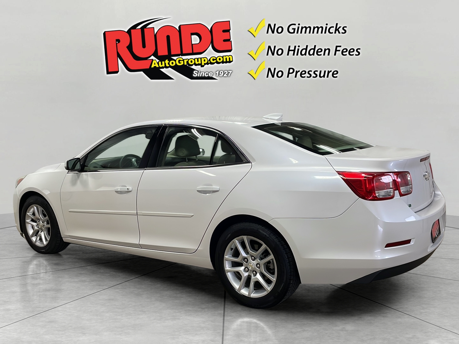 2015 Chevrolet Malibu 1LT photo 3
