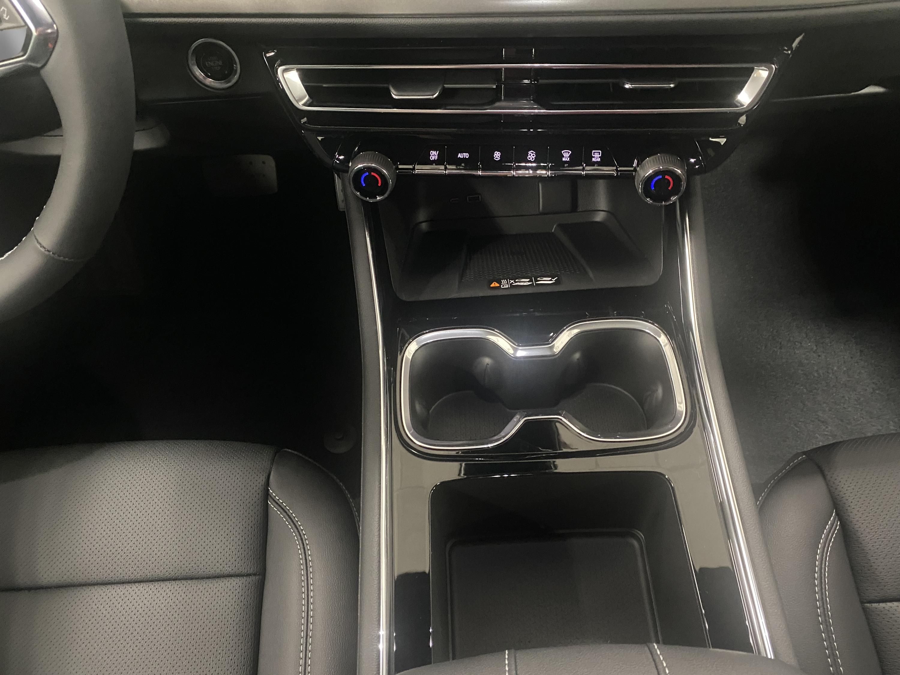2026 Chevrolet Traverse photo 11