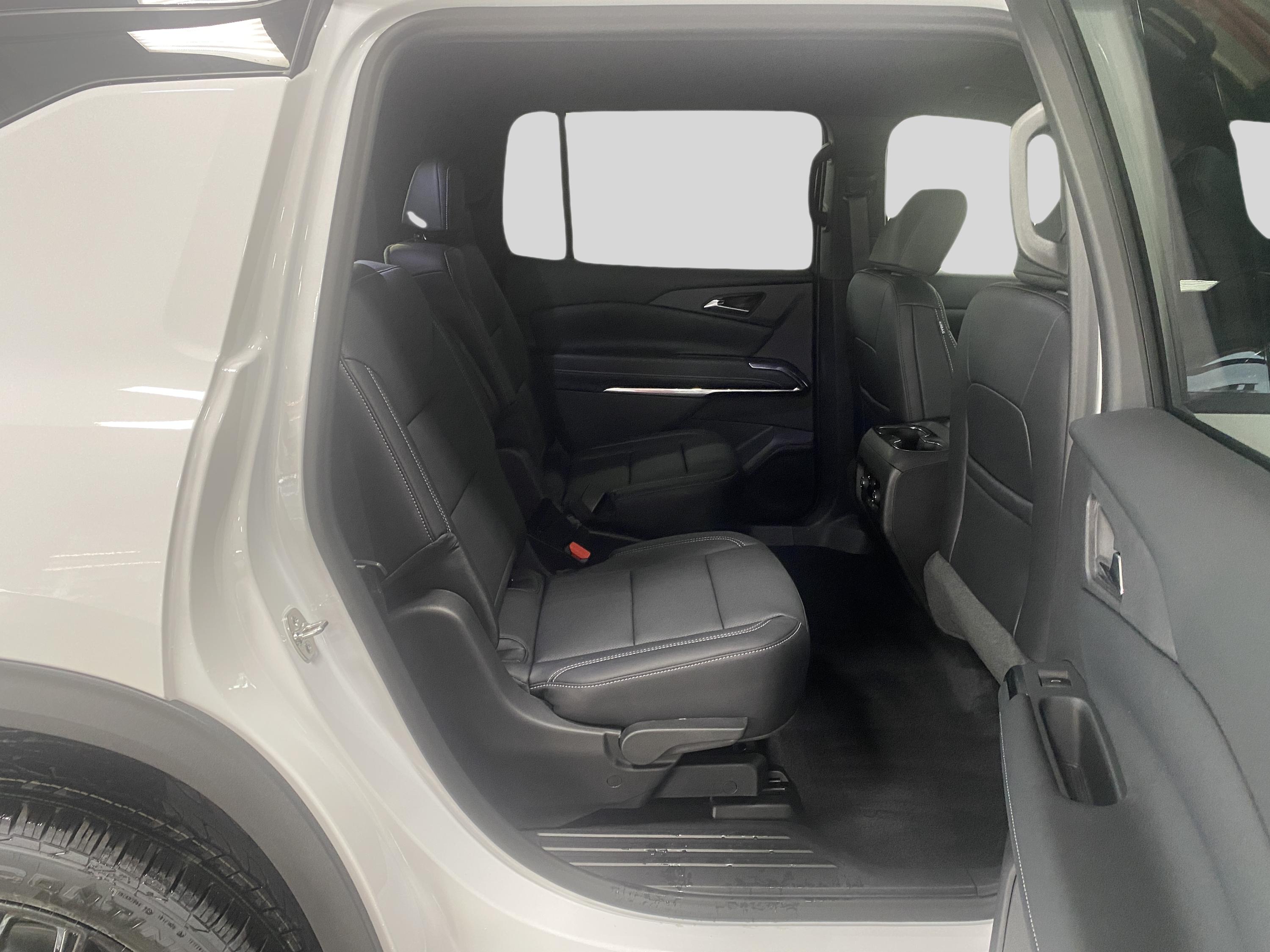 2026 Chevrolet Traverse photo 7