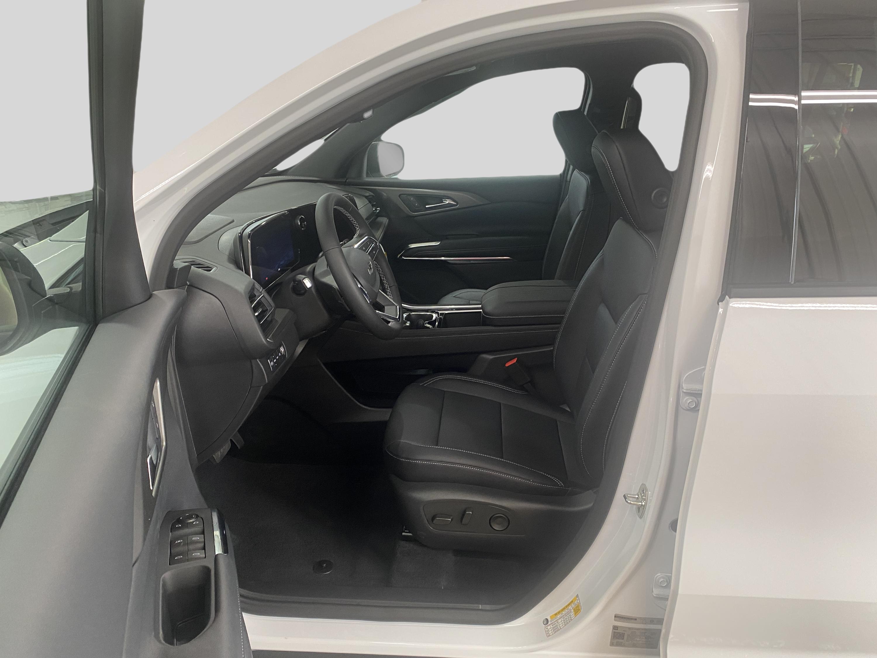 2026 Chevrolet Traverse photo 13