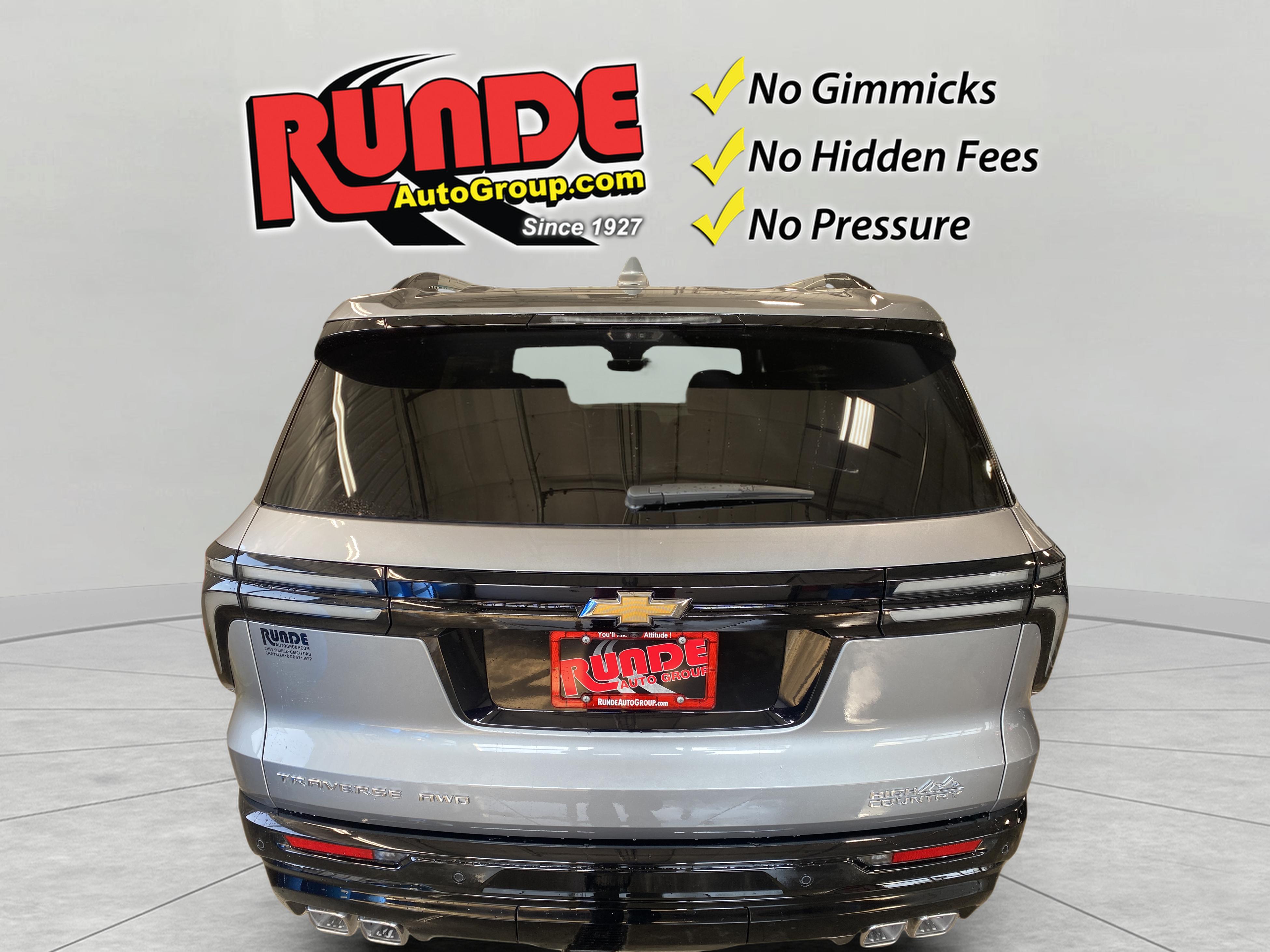 2026 Chevrolet Traverse High Country photo 2
