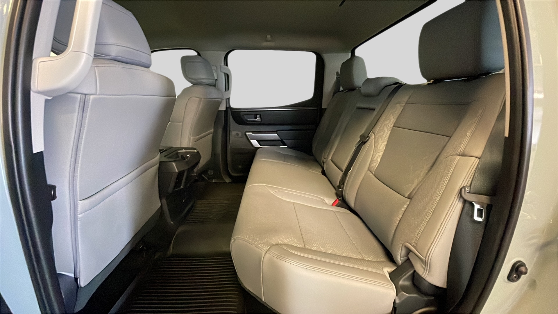 2024 Toyota Tundra SR5 photo 14