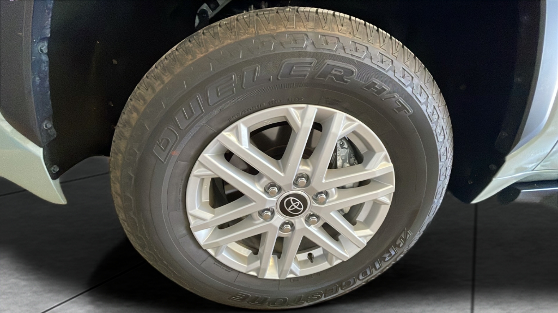 2024 Toyota Tundra SR5 photo 17