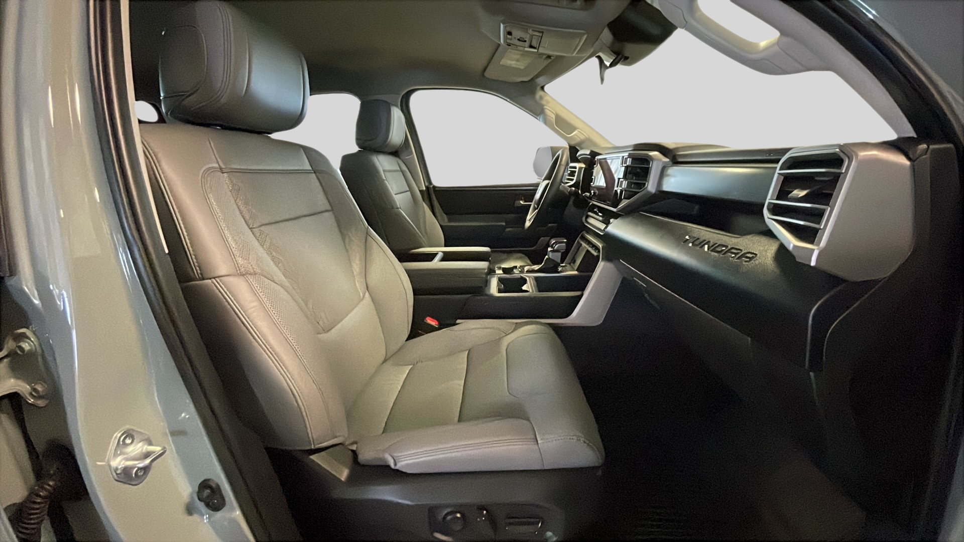 2024 Toyota Tundra SR5 photo 15