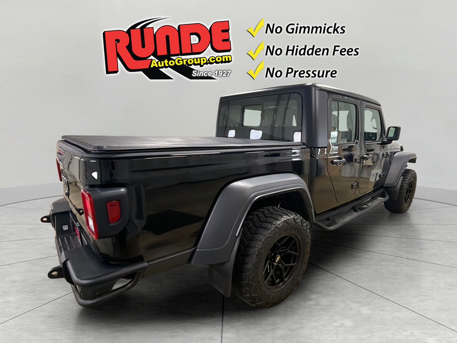 2023 Jeep Gladiator Sport photo 4