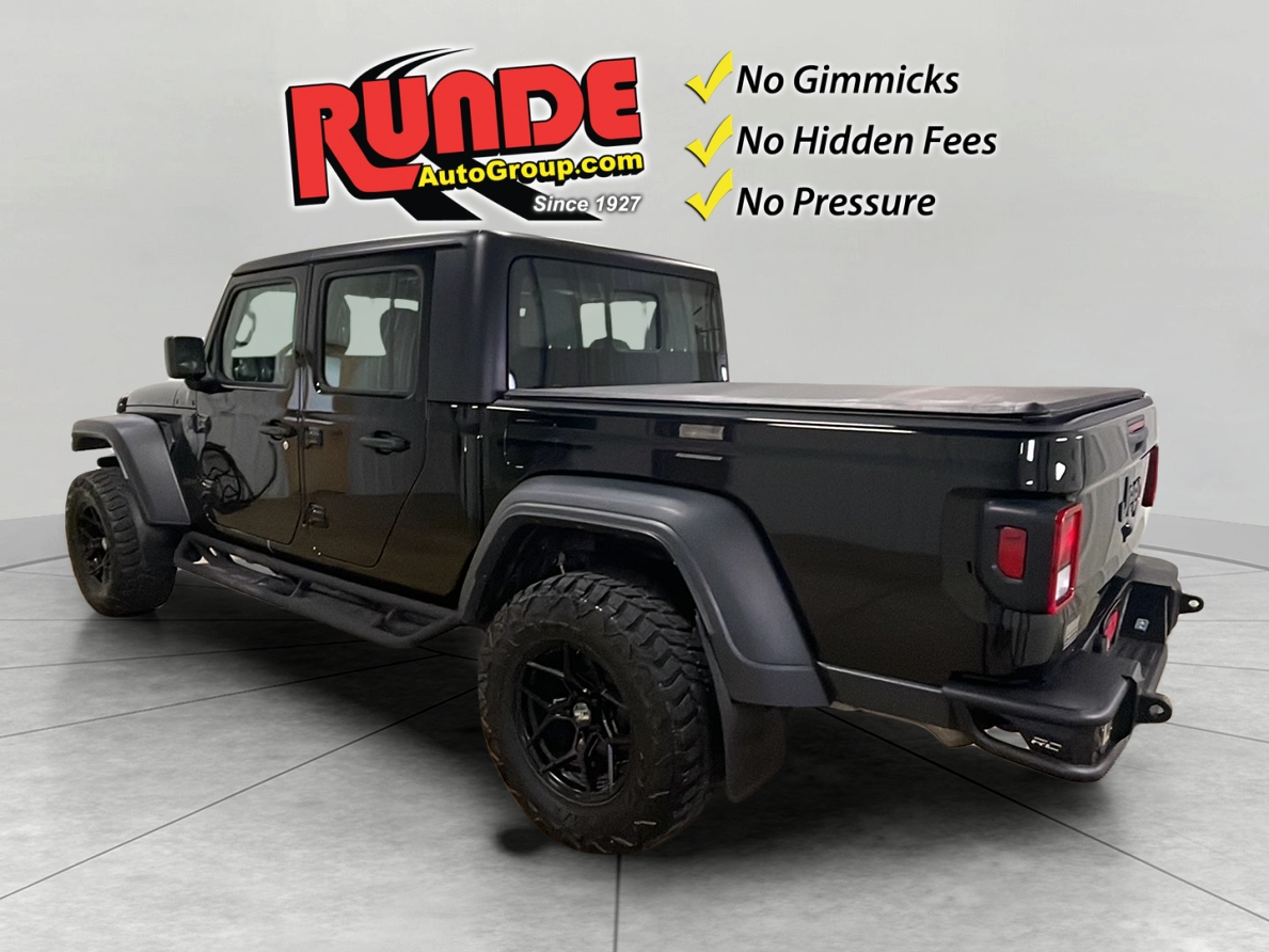 2023 Jeep Gladiator Sport photo 2