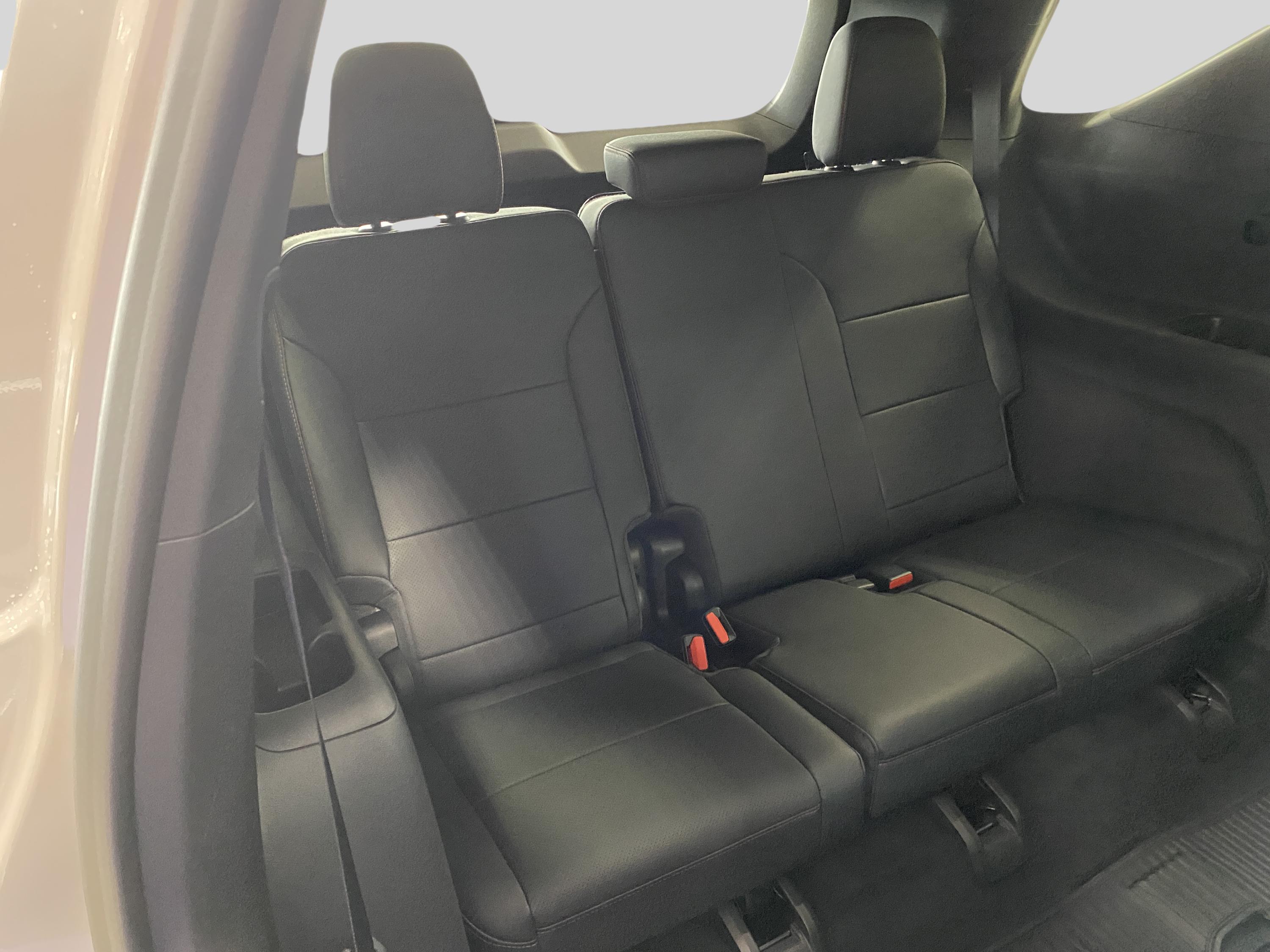 2026 Chevrolet Traverse Z71 photo 9