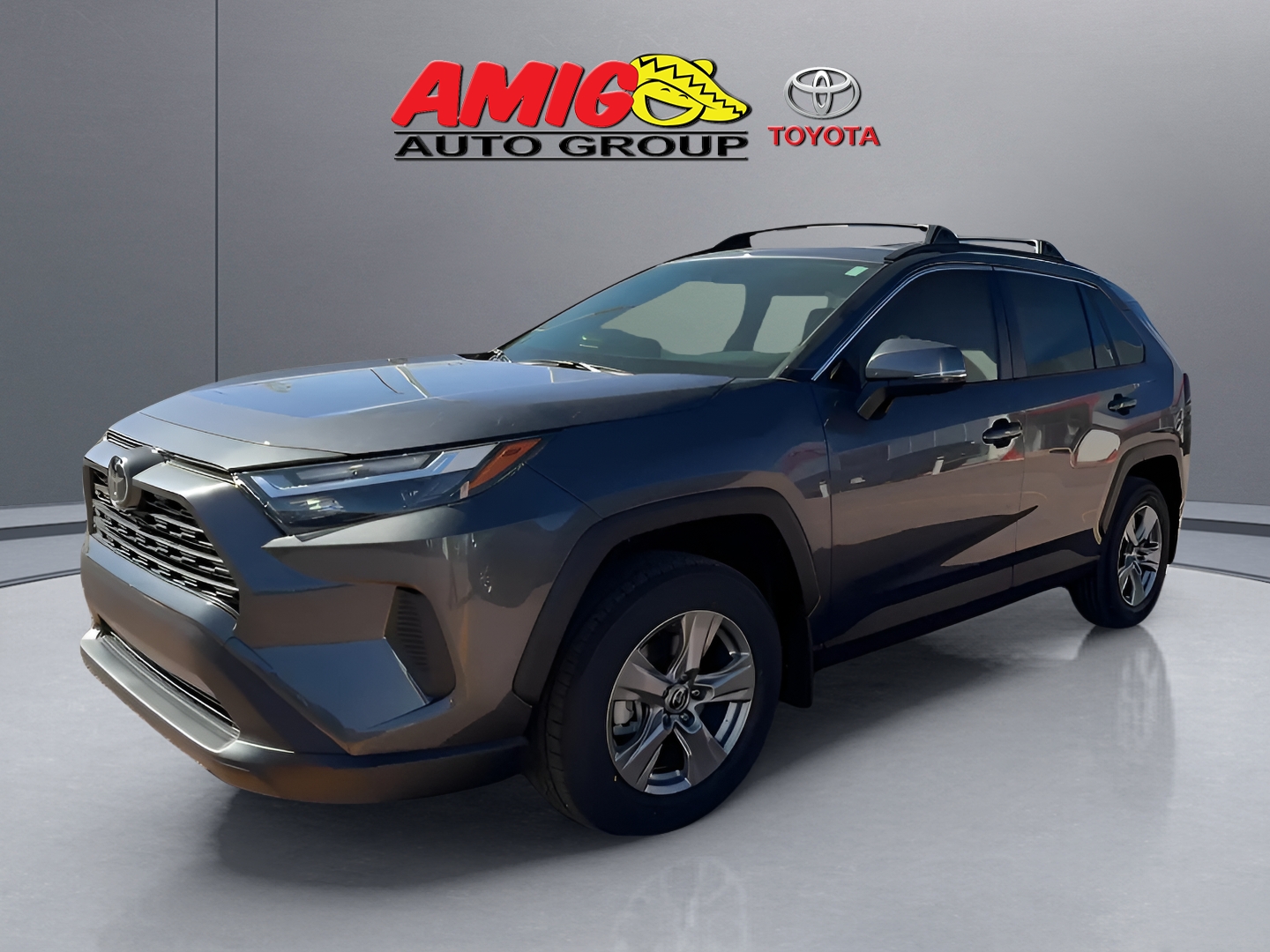 2025 Toyota RAV4 XLE's photo