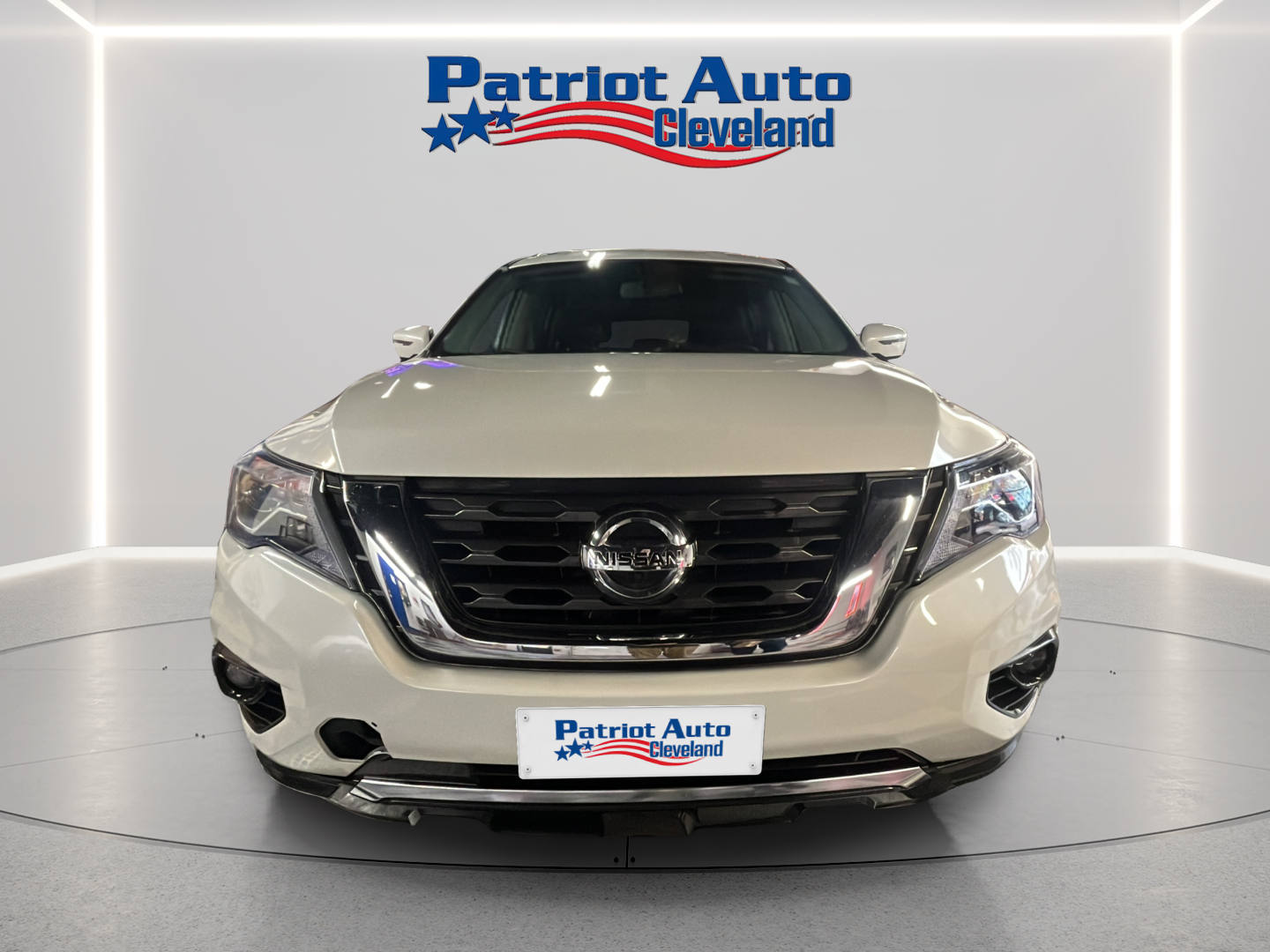 2019 Nissan Pathfinder SL's photo