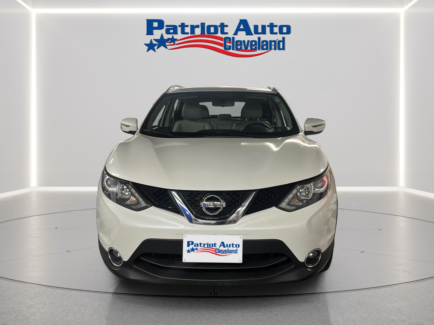 2017 Nissan Rogue Sport SL's photo