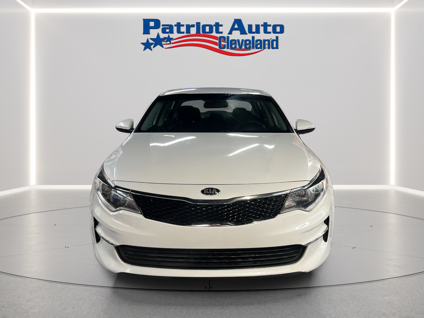 2016 Kia Optima LX's photo