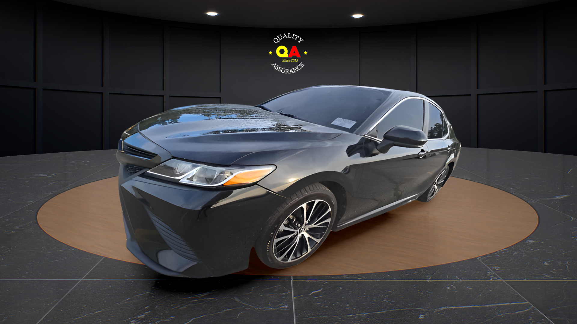 2020 Toyota Camry SE's photo