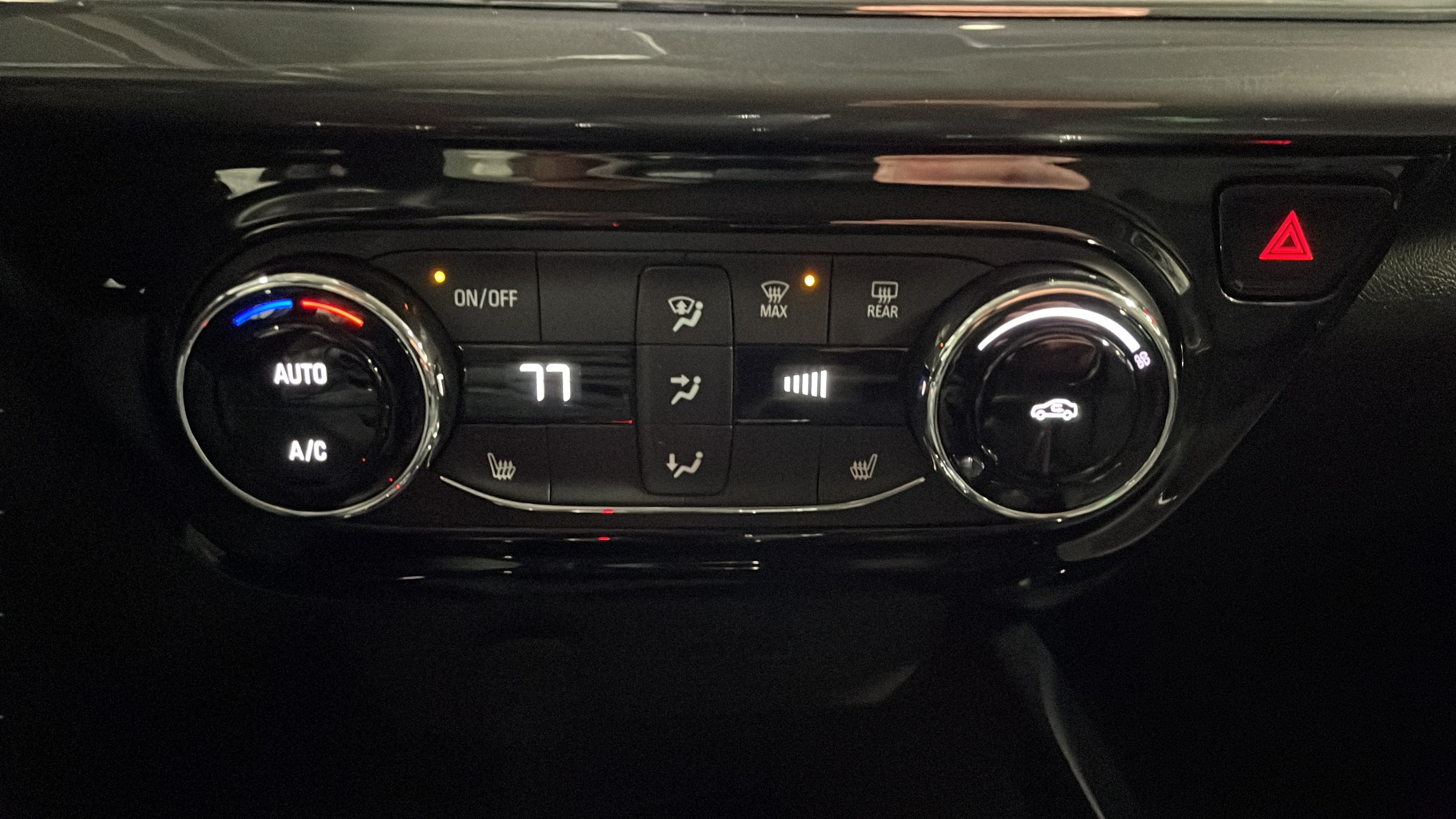 2025 Chevrolet Trax Activ - Photo 13