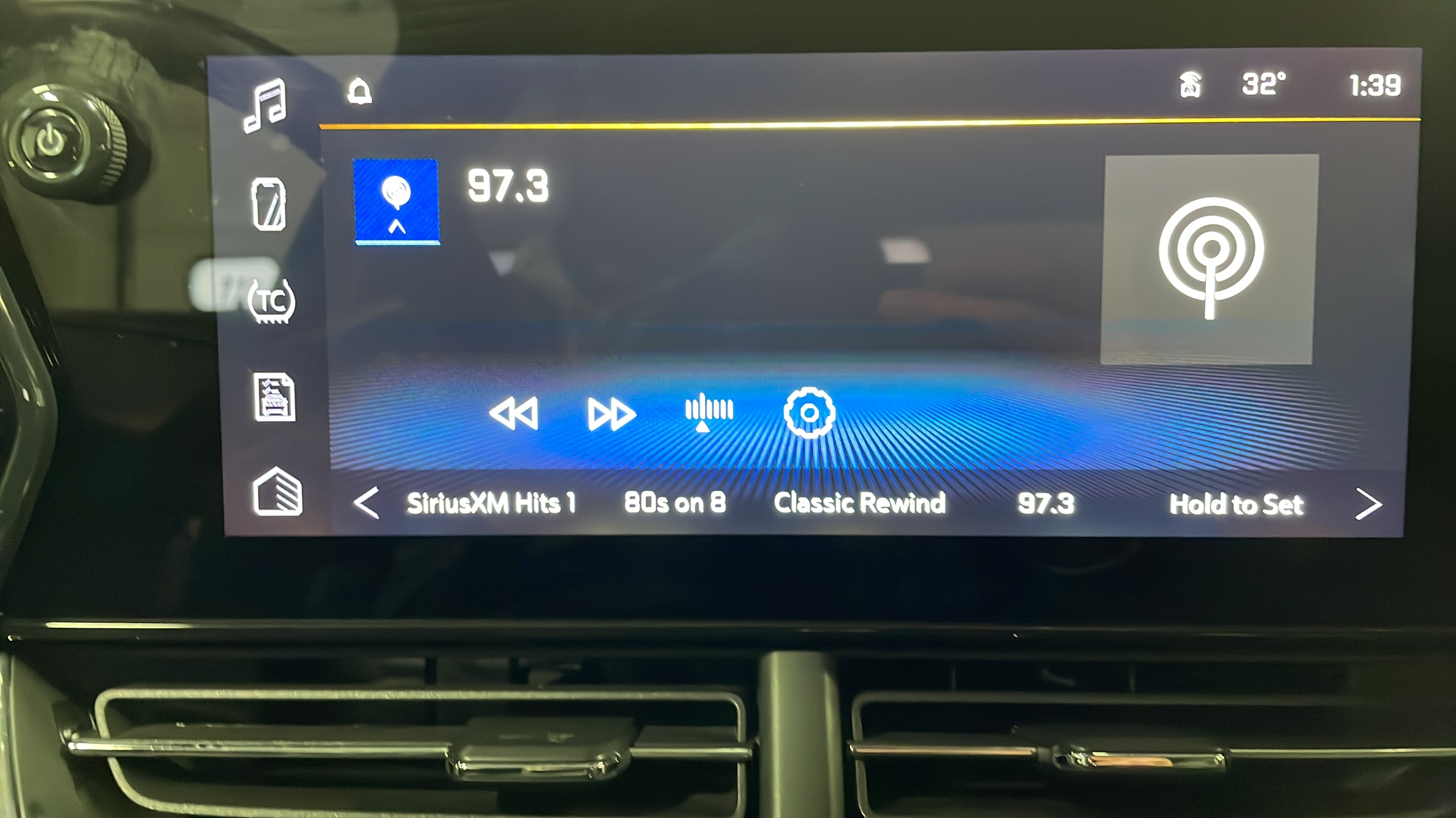 2025 Chevrolet Trax Activ - Photo 12