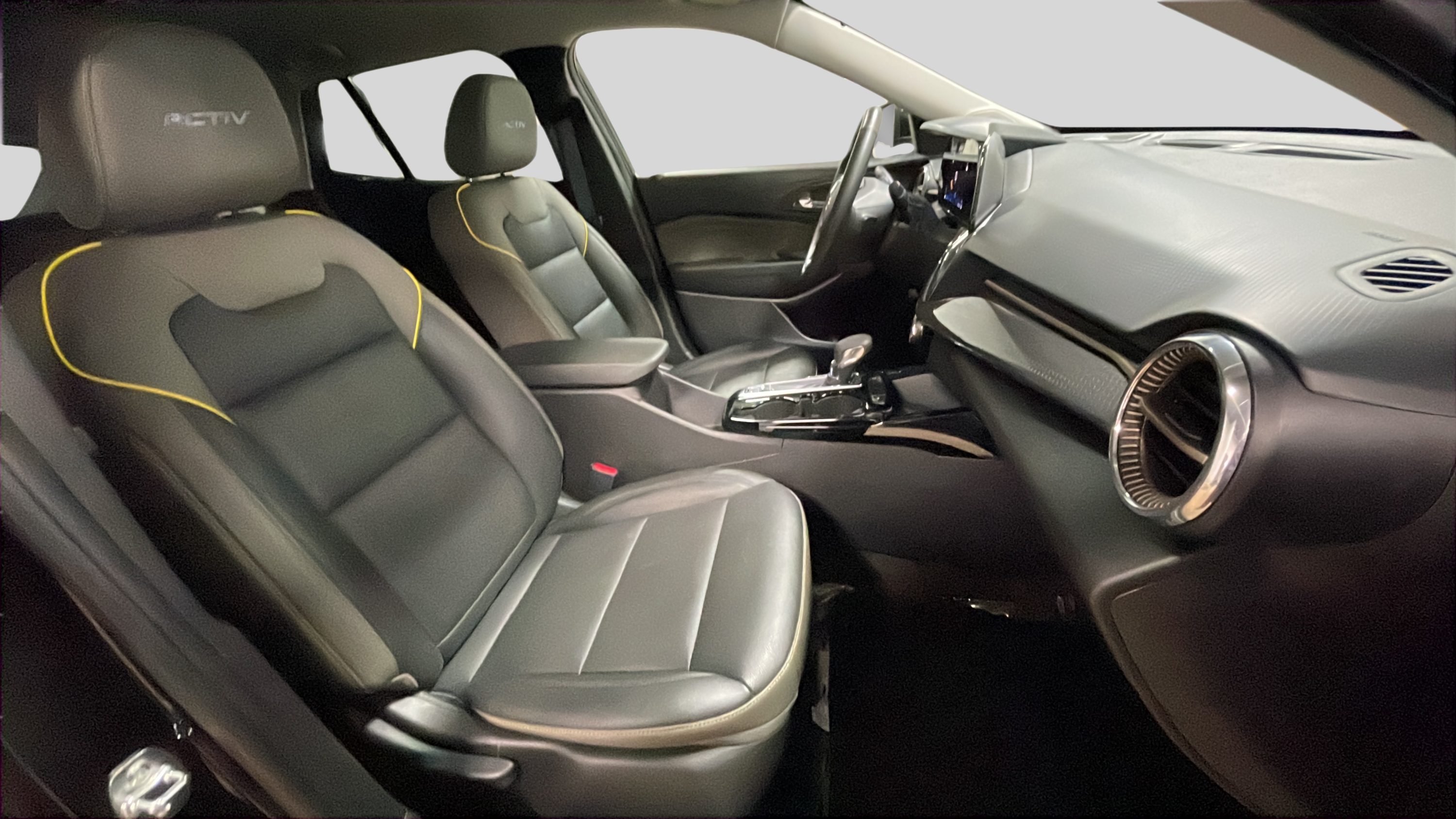 2025 Chevrolet Trax Activ - Photo 16