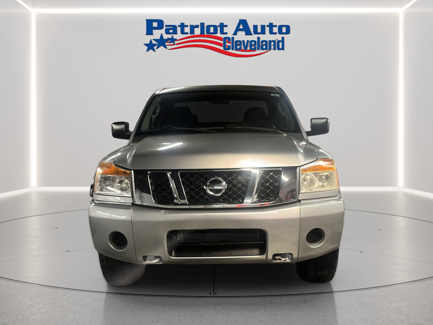2009 Nissan Titan XE's photo