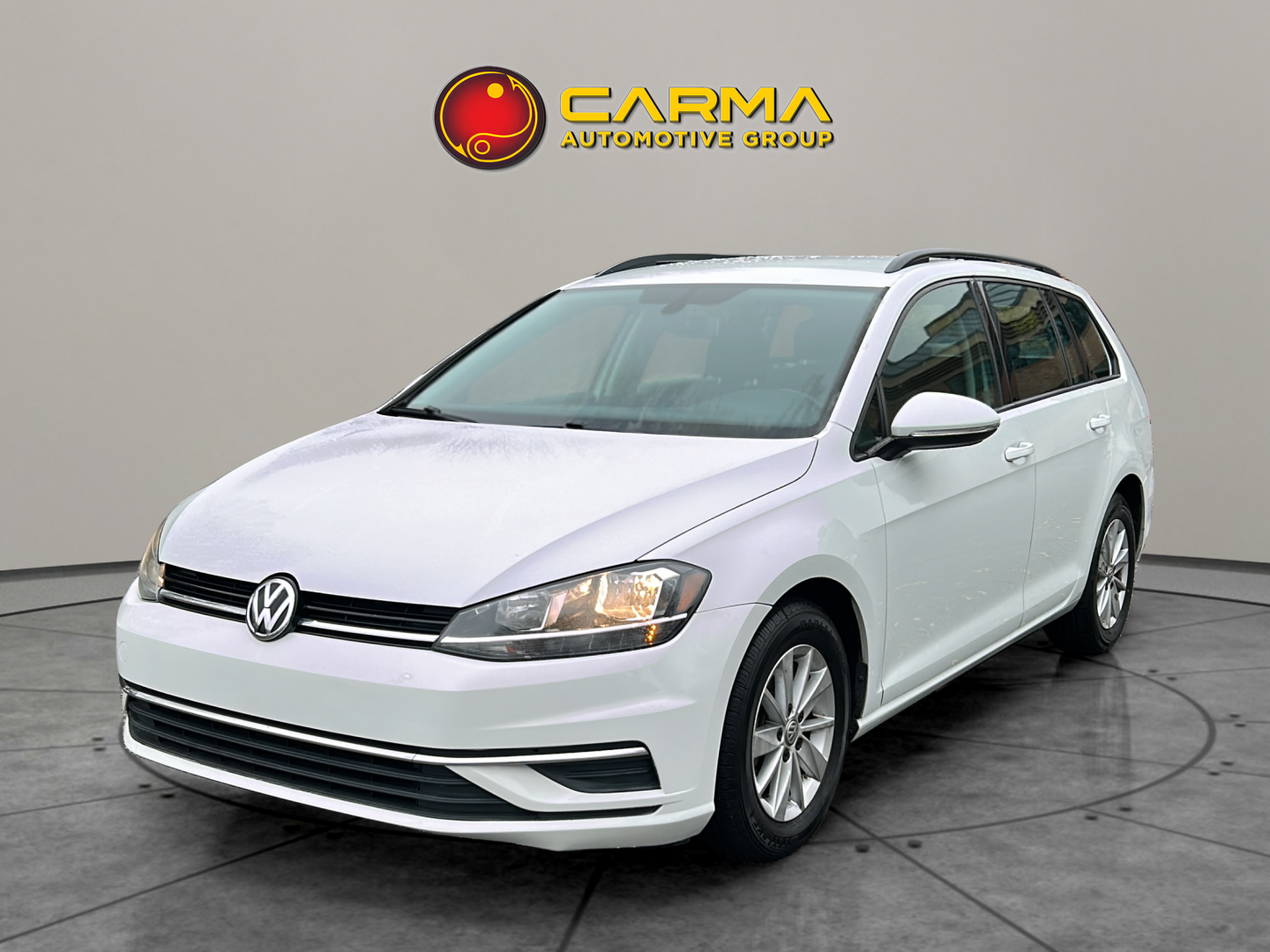 2019 Volkswagen Golf SportWagen S's photo