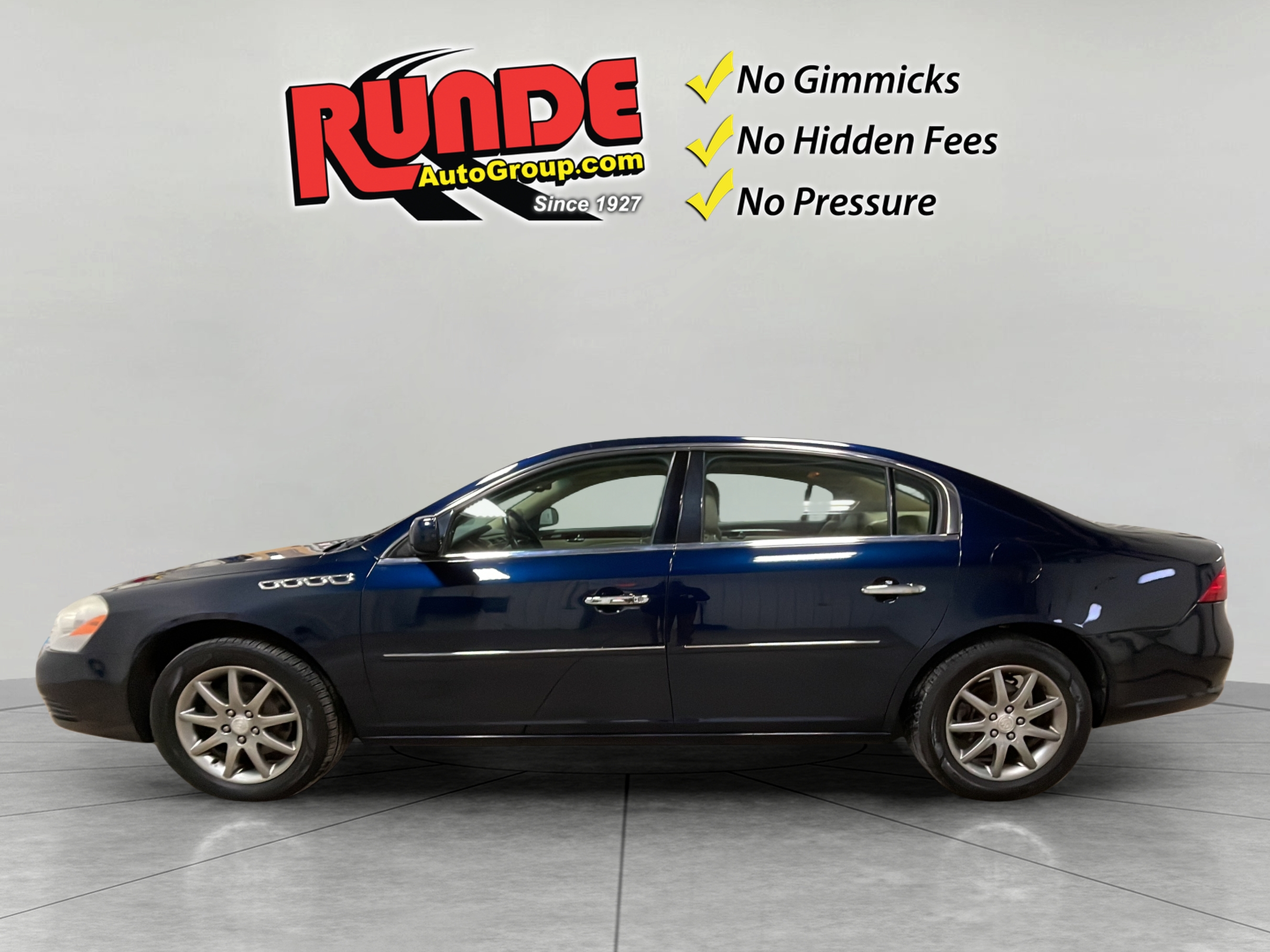 Used 2007 Buick Lucerne CXL with VIN 1G4HD57257U183177 for sale in East Dubuque, IL
