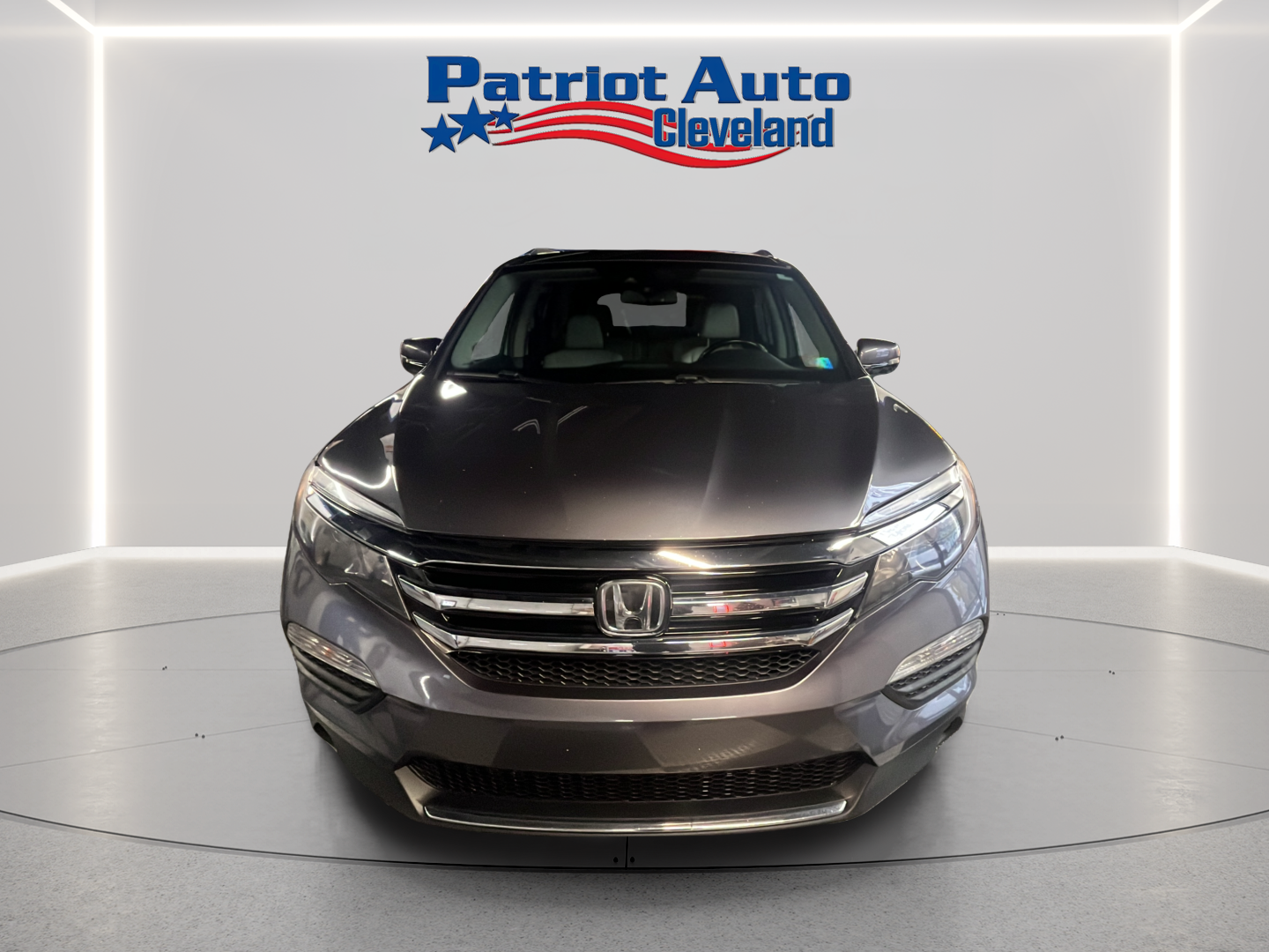 2016 Honda Pilot Elite's photo