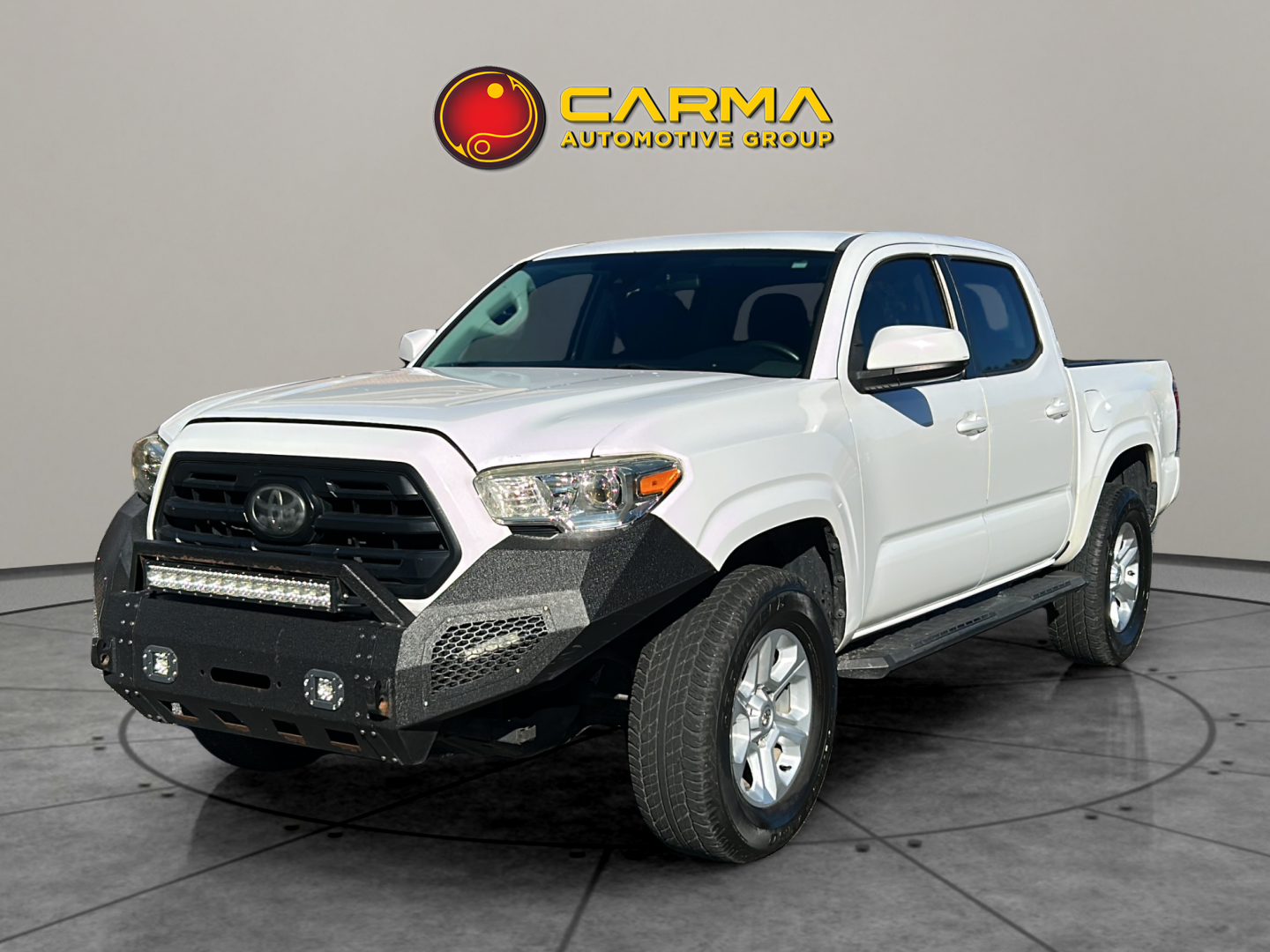 2018 Toyota Tacoma SR's photo