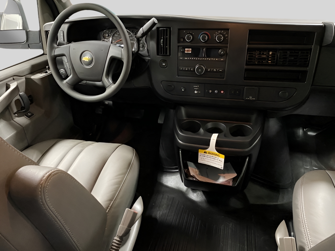 2025 Chevrolet Express Cargo Work Van - Photo 7