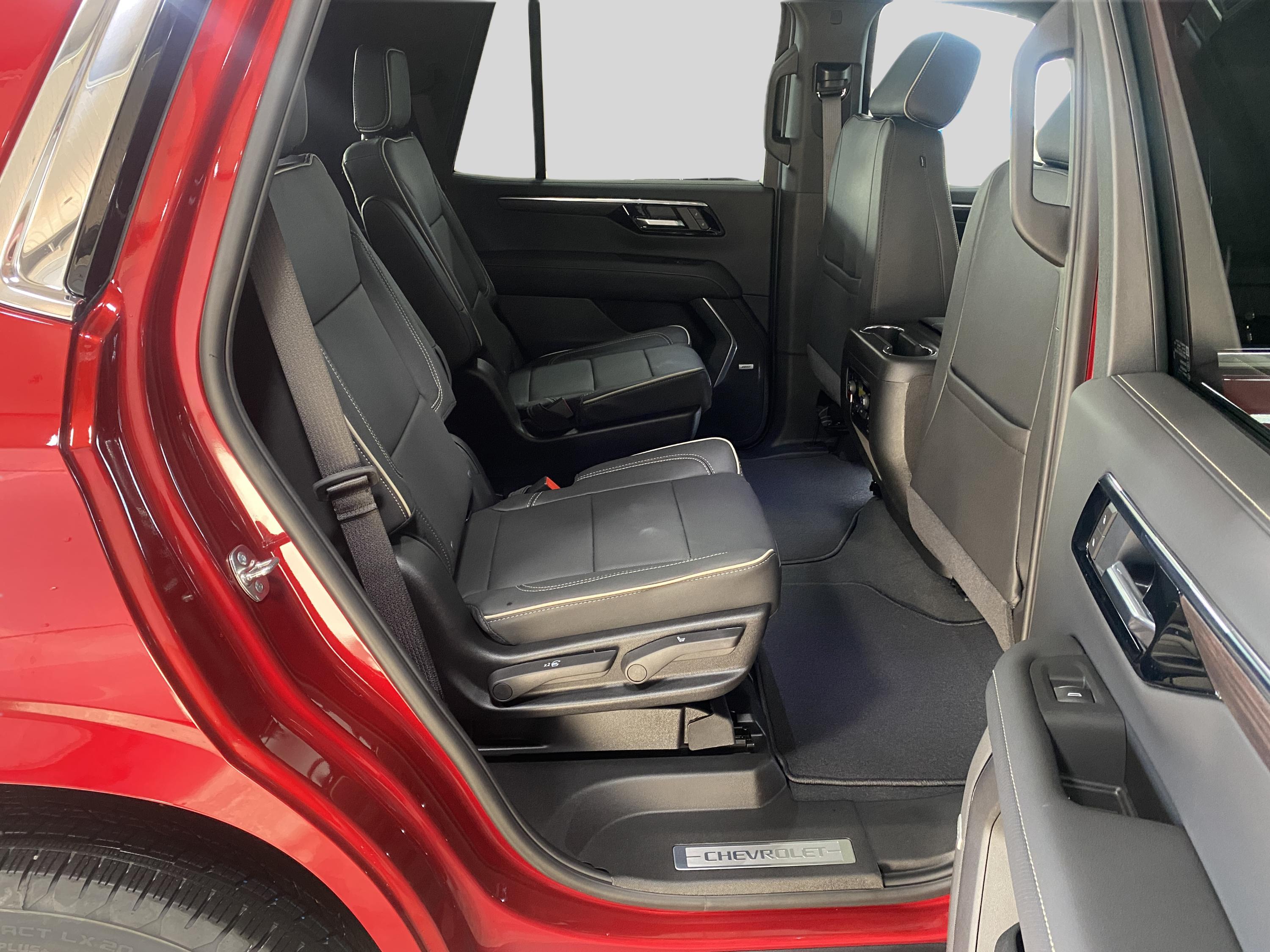 2026 Chevrolet Tahoe Premier - Photo 9