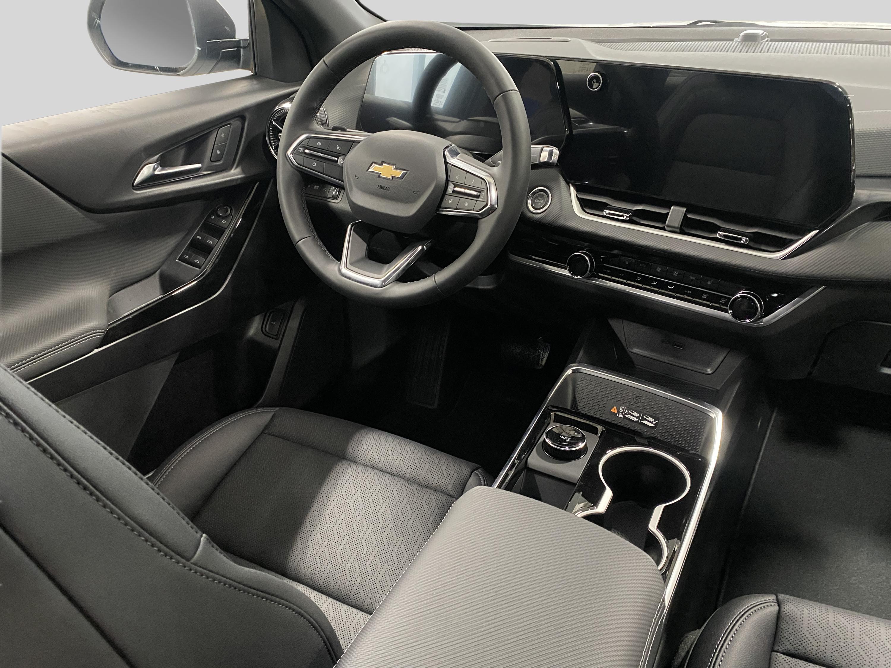 2026 Chevrolet Equinox LT - Photo 8
