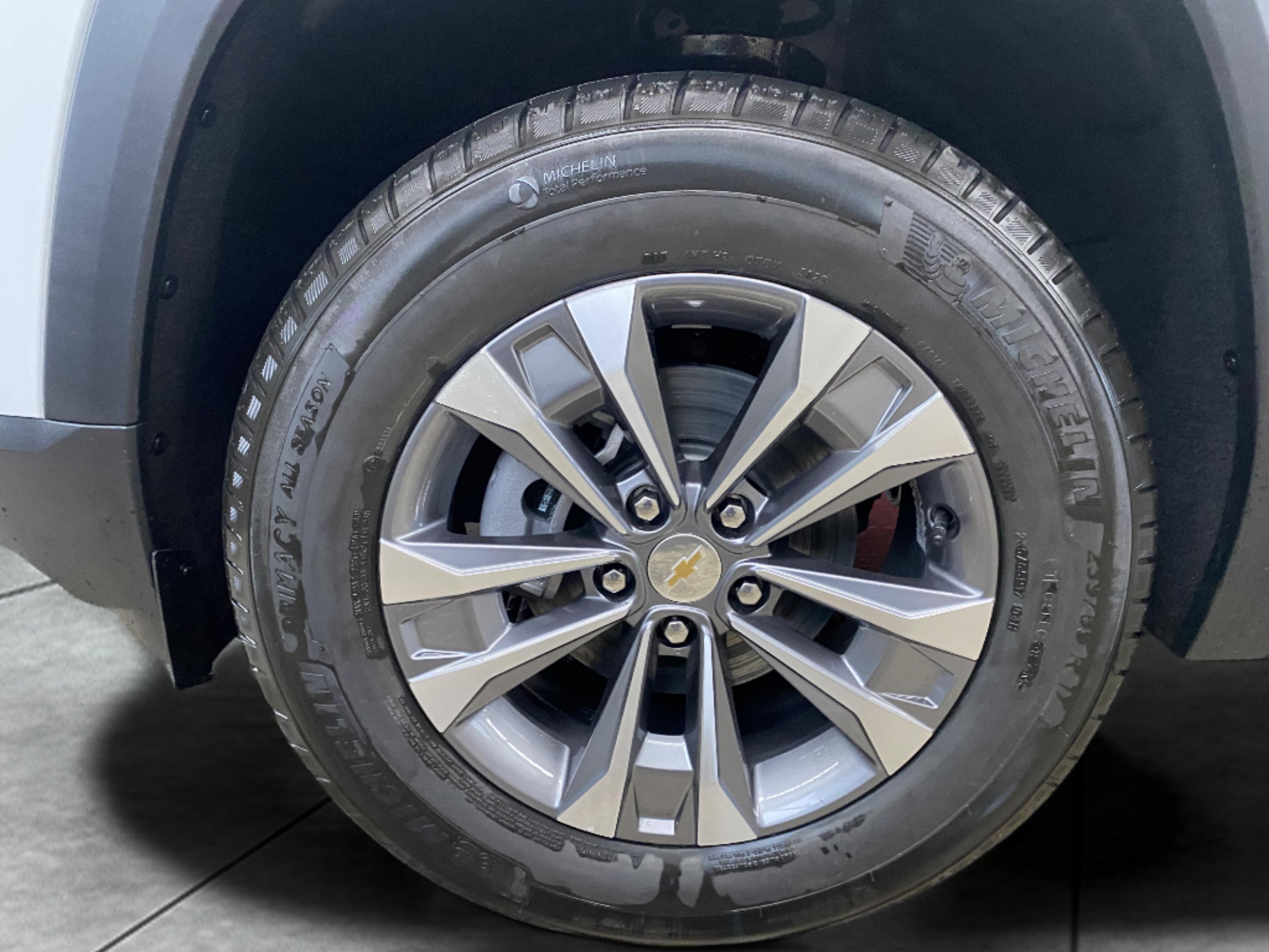 2026 Chevrolet Equinox LT - Photo 13