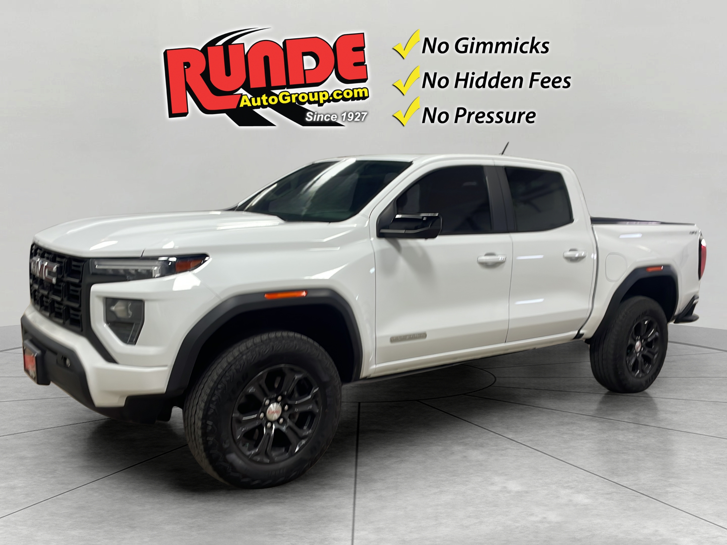 2023 GMC Canyon Elevation 4WD Crew Cab Short Box's photo