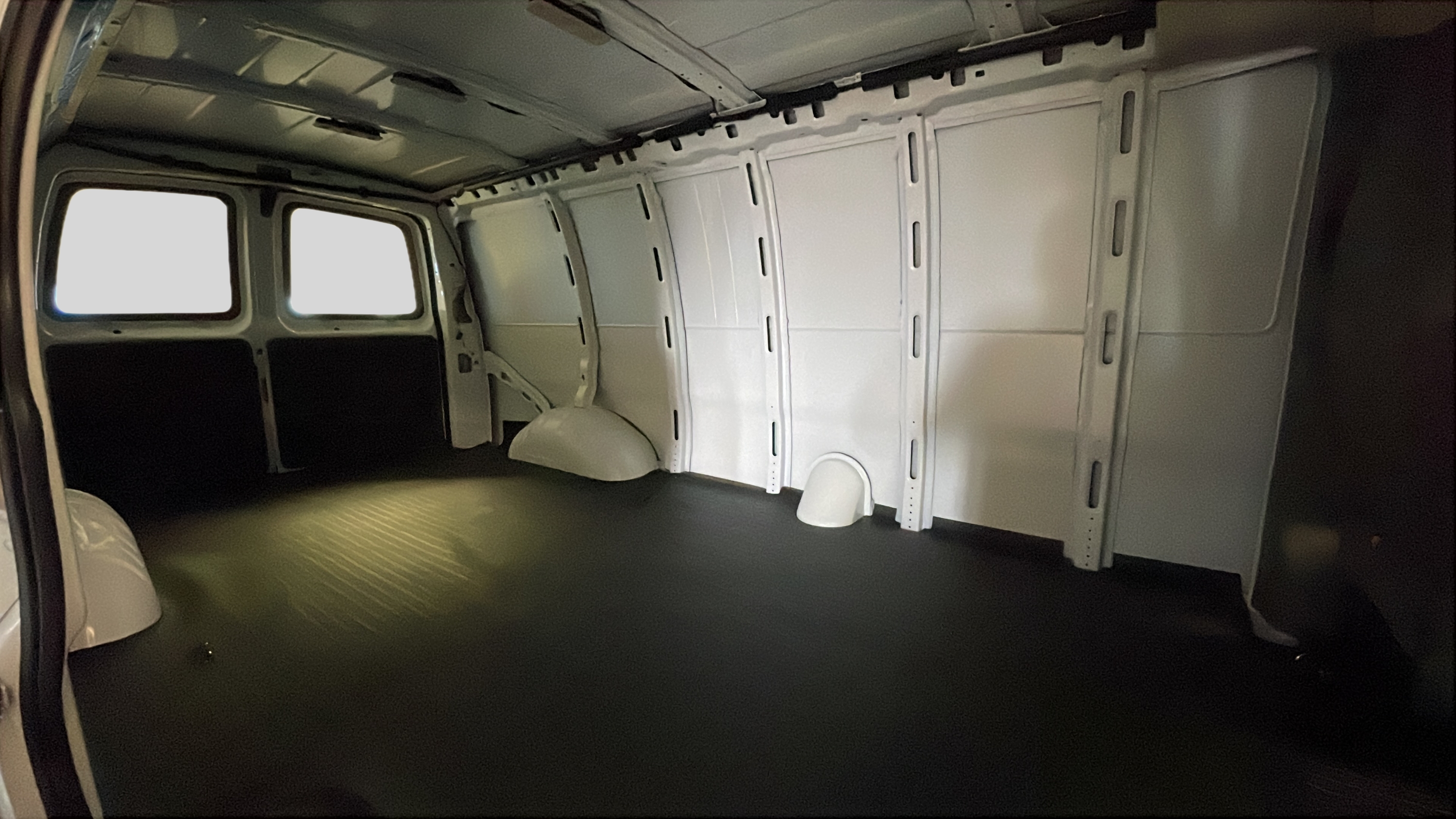 2026 Chevrolet Express Cargo Work Van - Photo 14