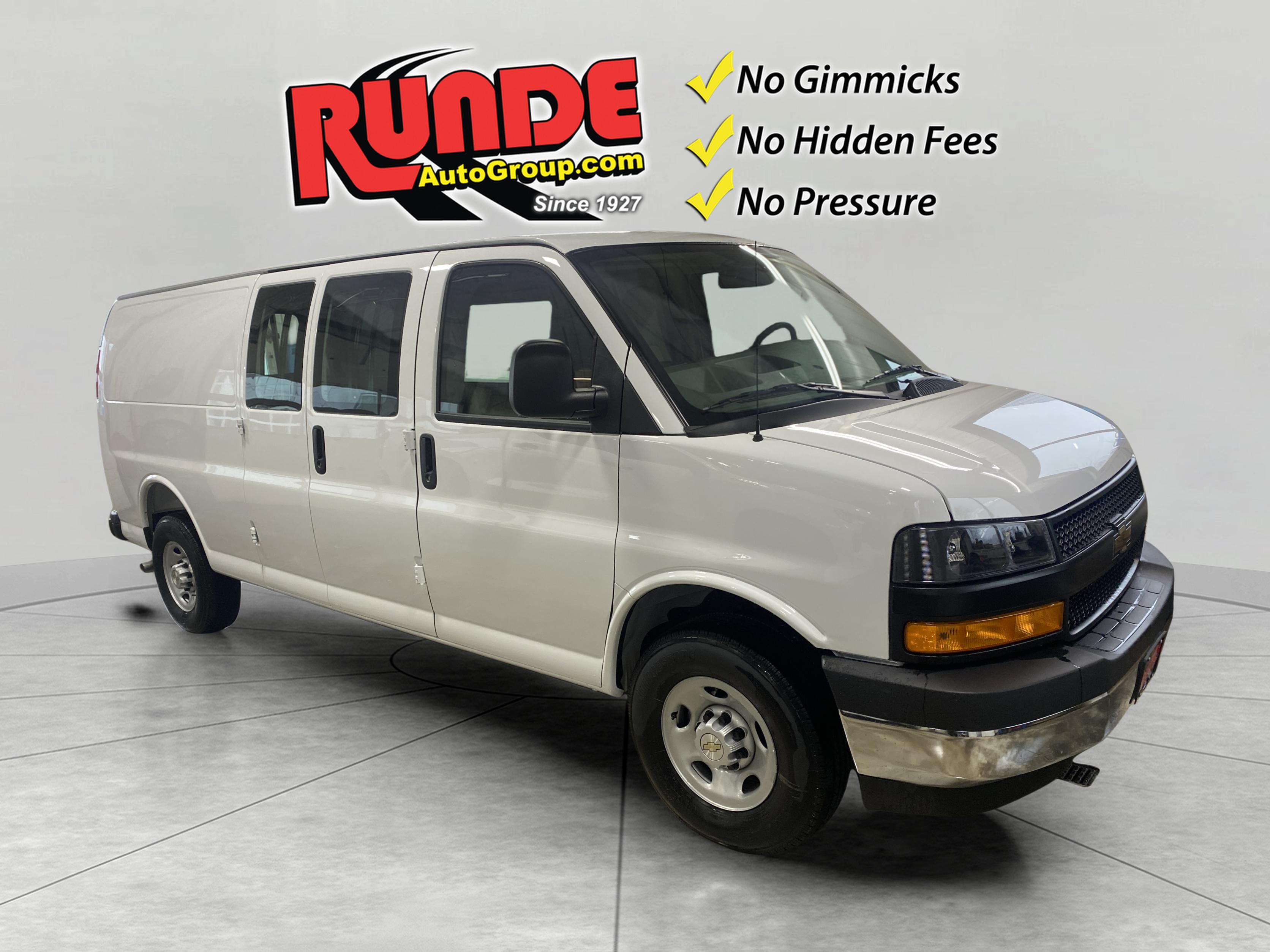 2026 Chevrolet Express 3500 Extended Work Van's photo