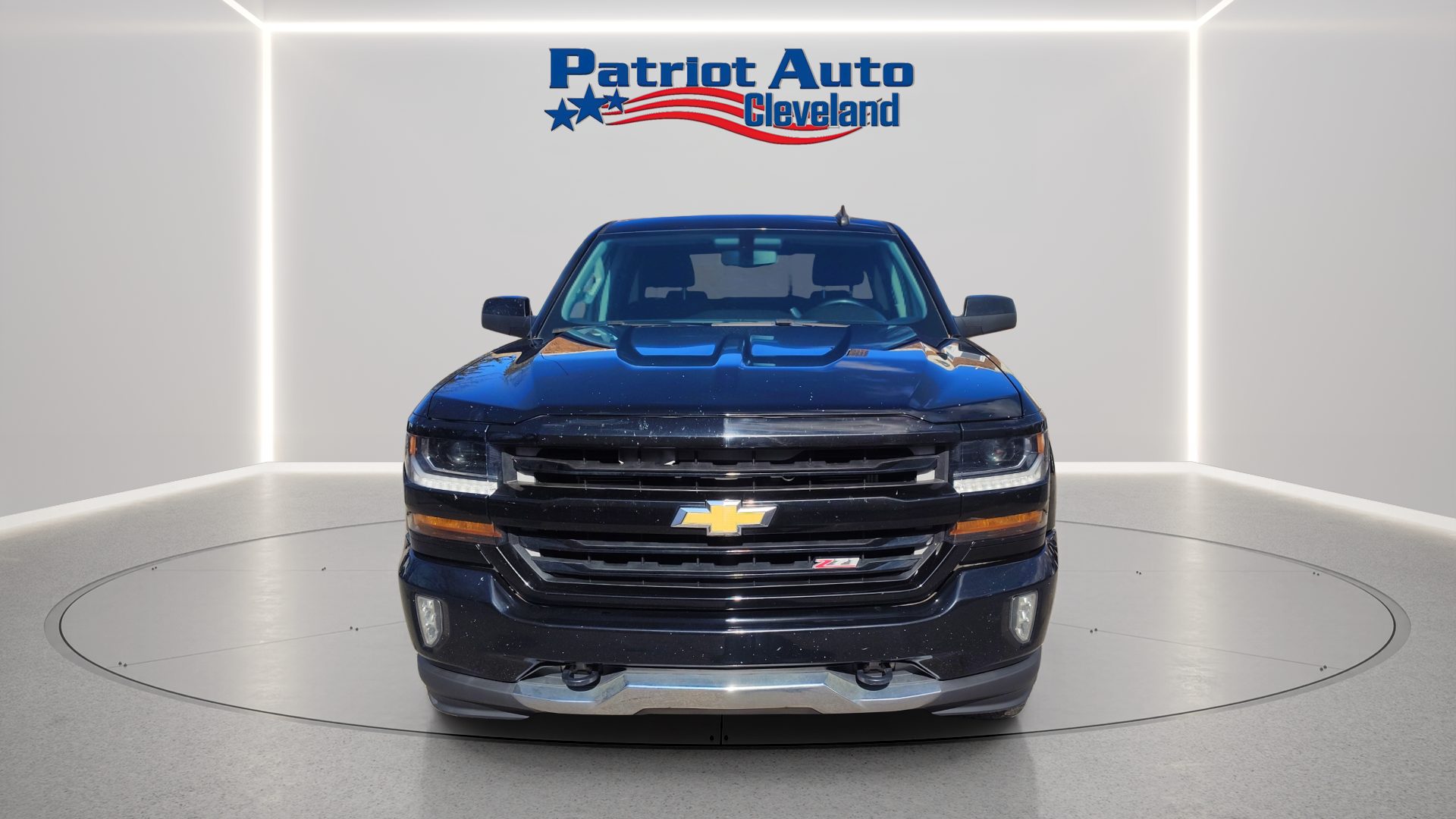 2017 Chevrolet Silverado 1500 LT - Image 2