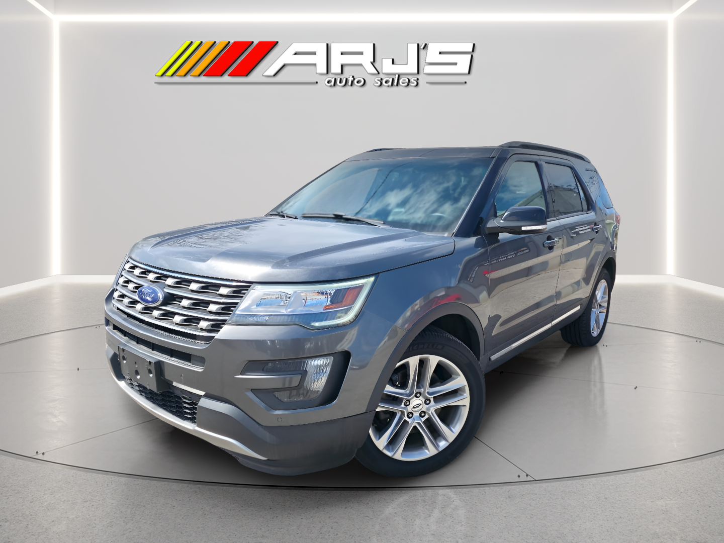 2016 Ford Explorer XLT 4WD's photo