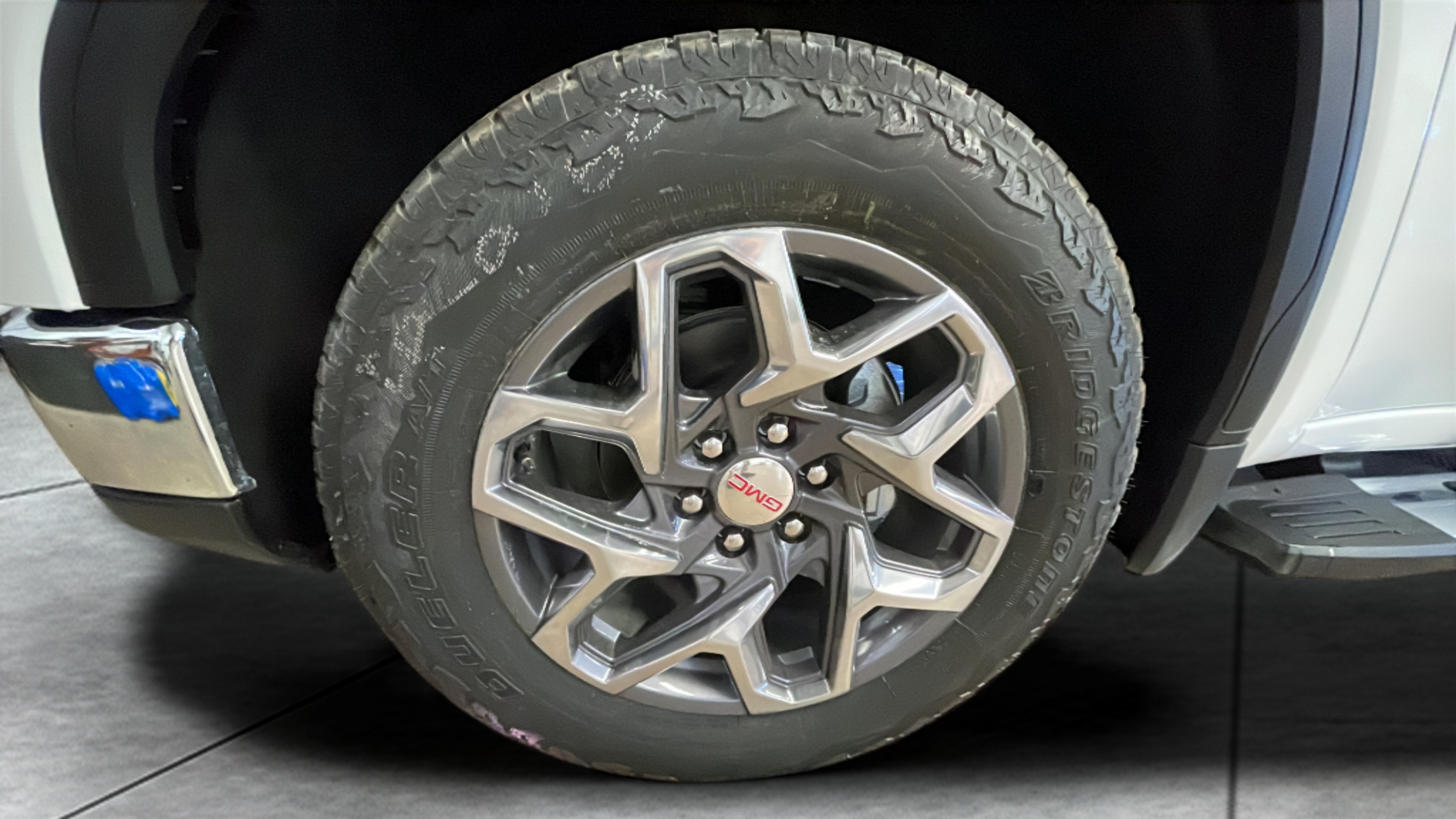 2026 GMC Sierra 1500 SLT - Photo 18