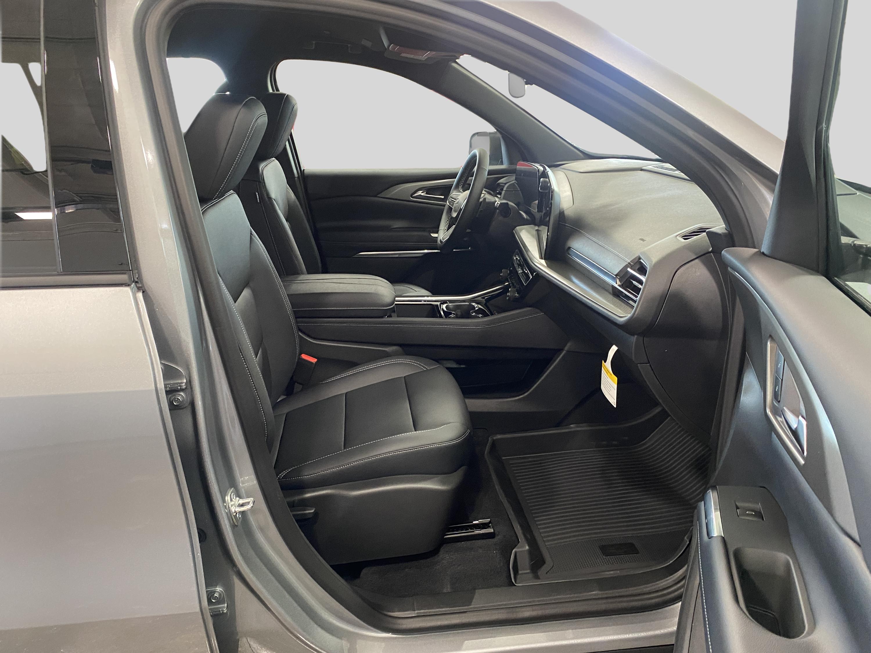 2026 Chevrolet Traverse LT - Photo 15
