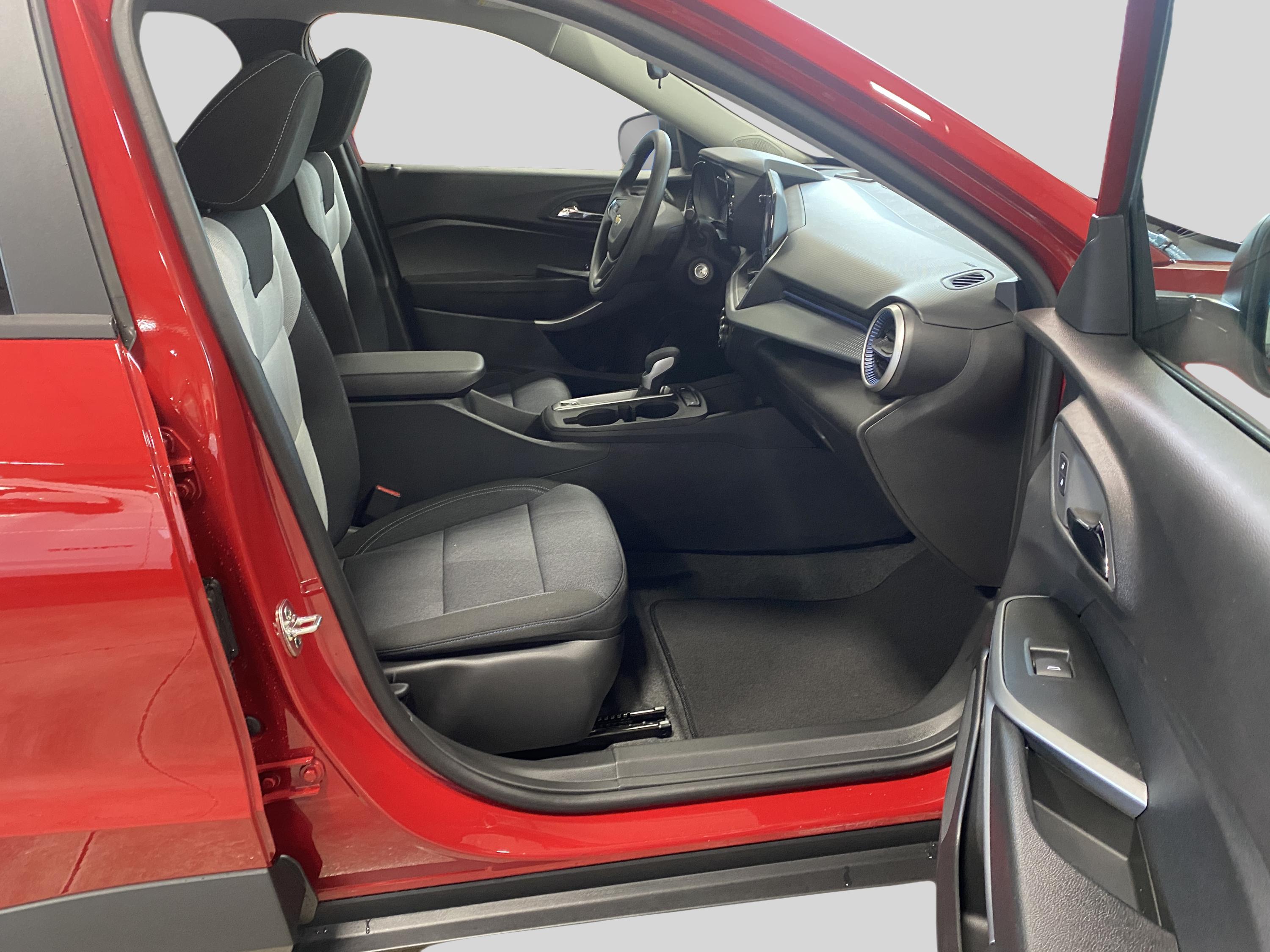 2026 Chevrolet Trax LS - Photo 13