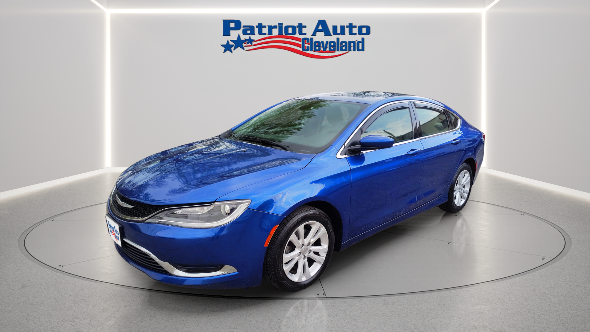 2017 Chrysler 200 Limited Platinum's photo
