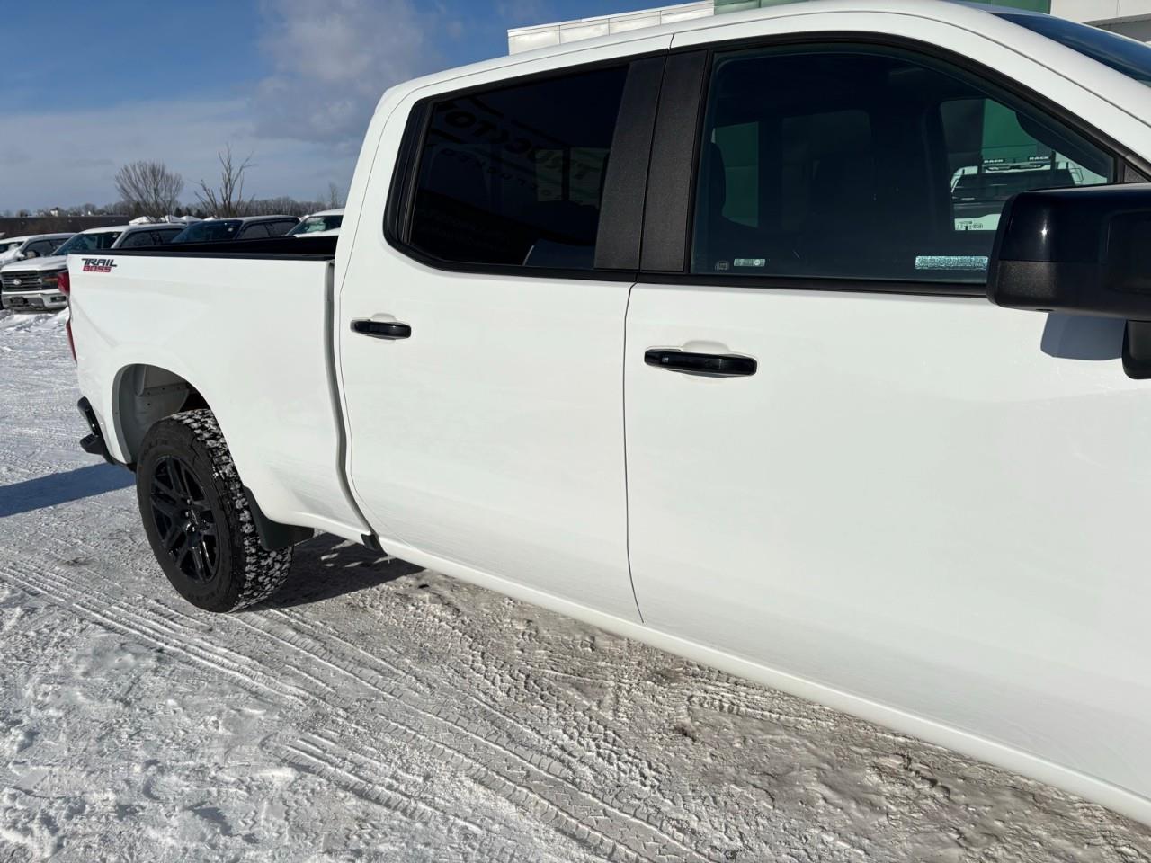 2025 CHEVROLET SILVERADO 1500 LT TRAIL BOSS — photo 3