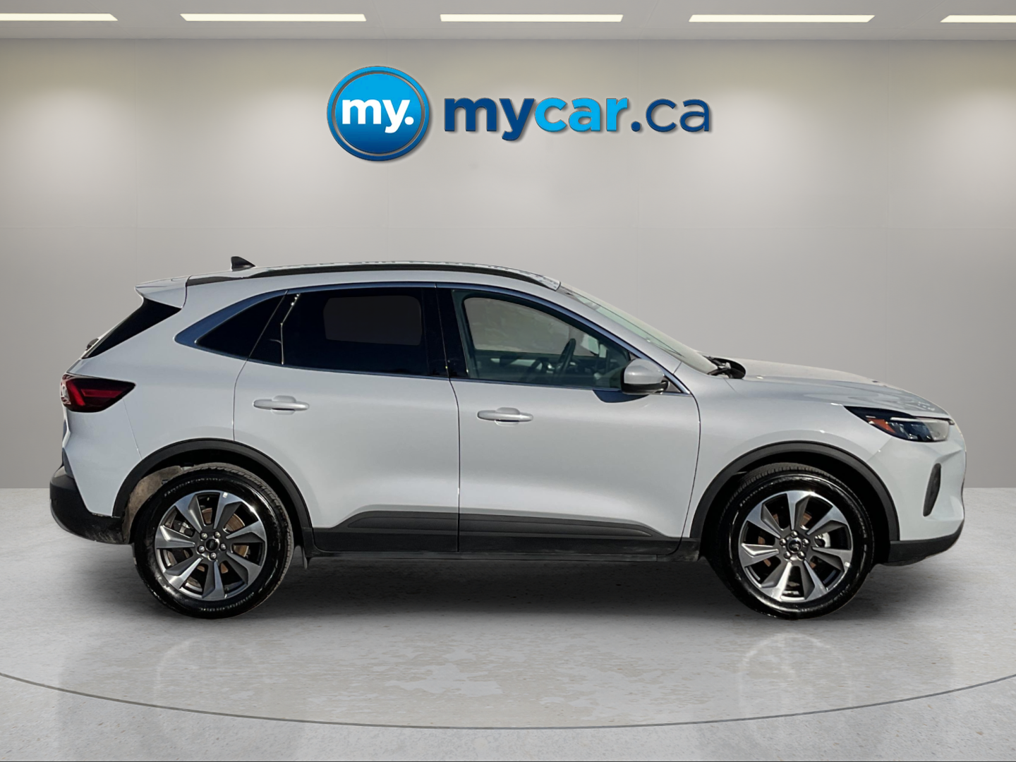 2025 FORD ESCAPE PLATINUM — photo 2