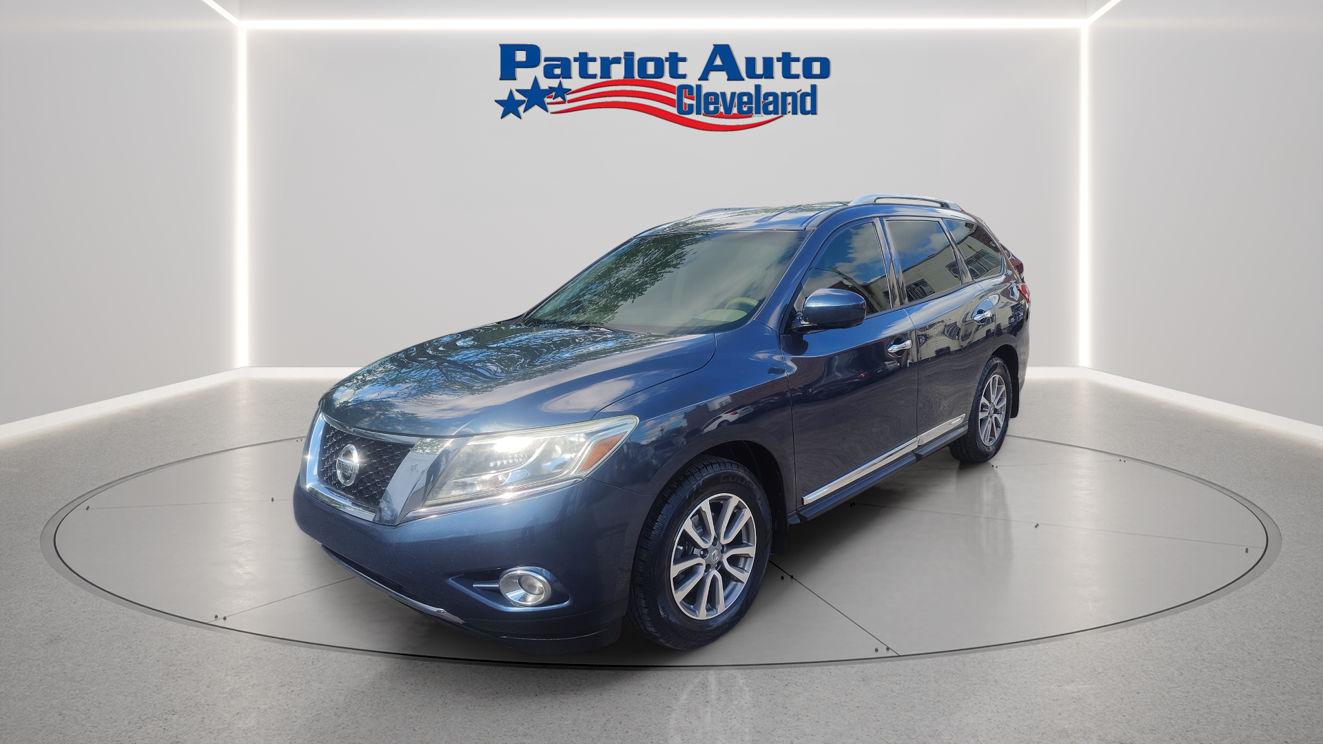 2015 Nissan Pathfinder SL 2WD's photo