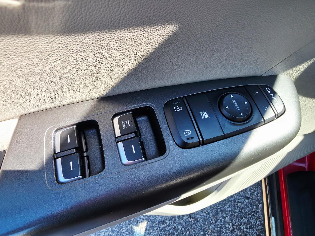 2020 Kia Sportage S - Photo 21