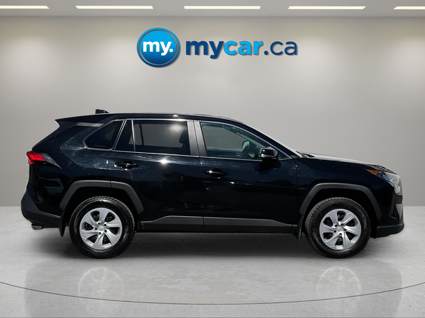 2024 TOYOTA RAV4 LE — photo 2